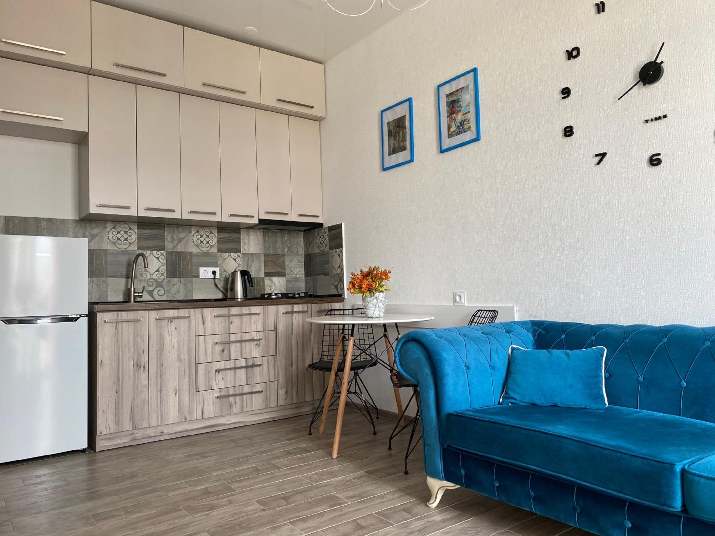 Studio apartment with balcony in Tbilisi view 2