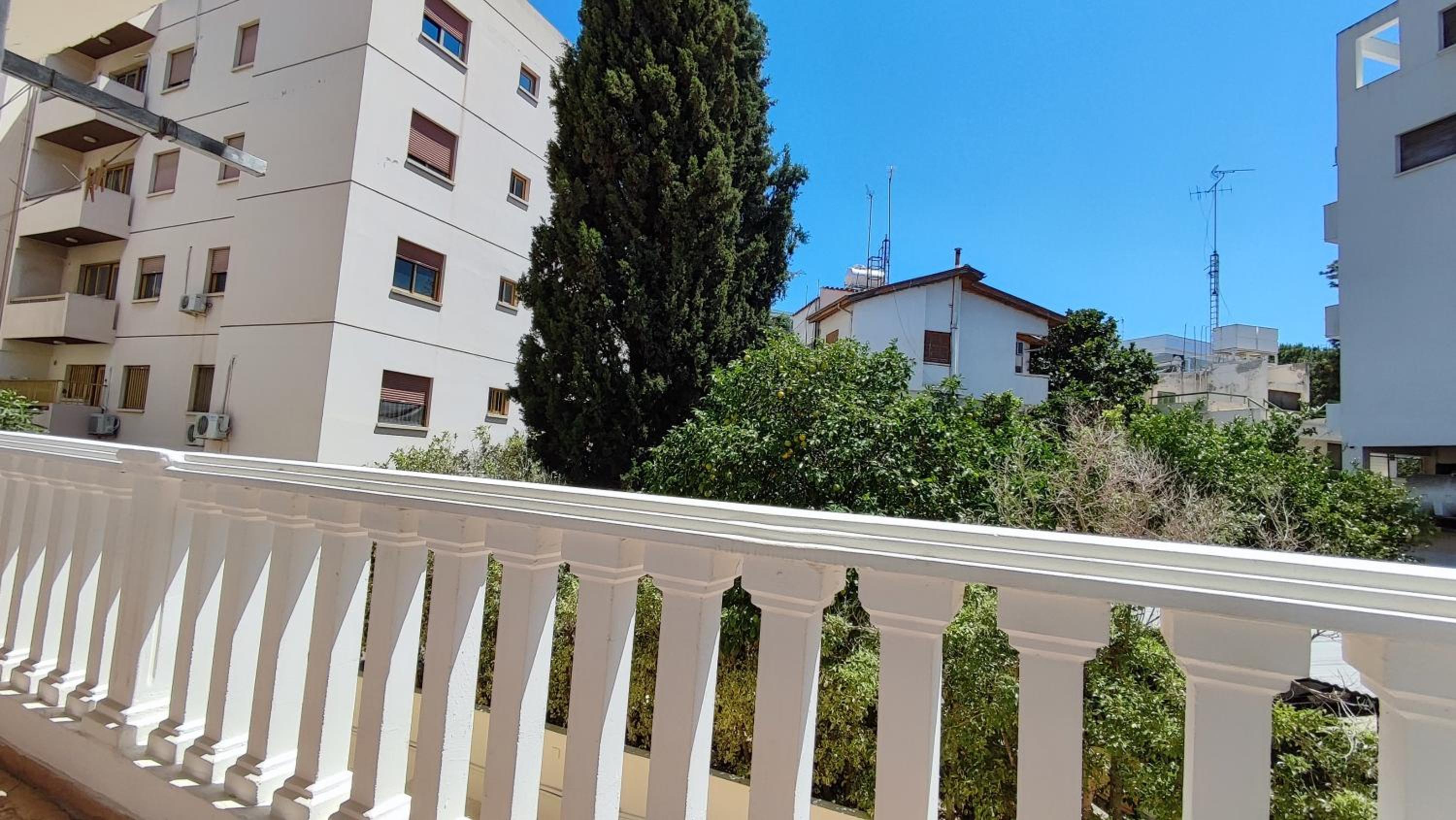 Isabella Modern flat City Center Nicosia view 4