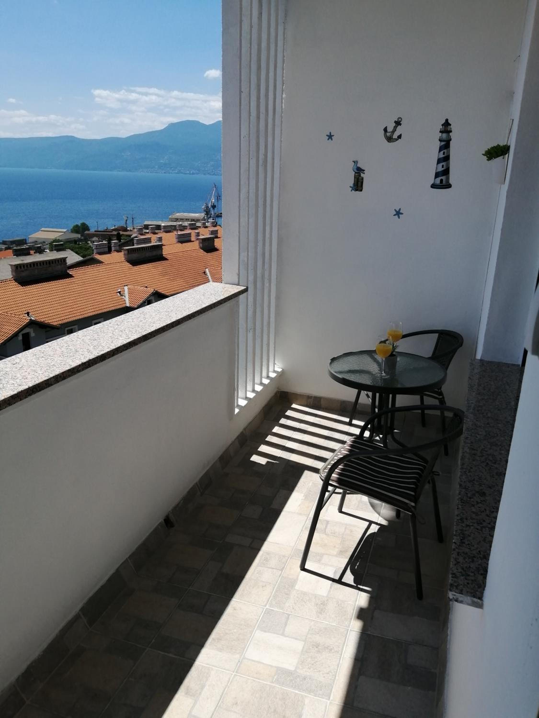 Sunshine en Rijeka — balance & terrace