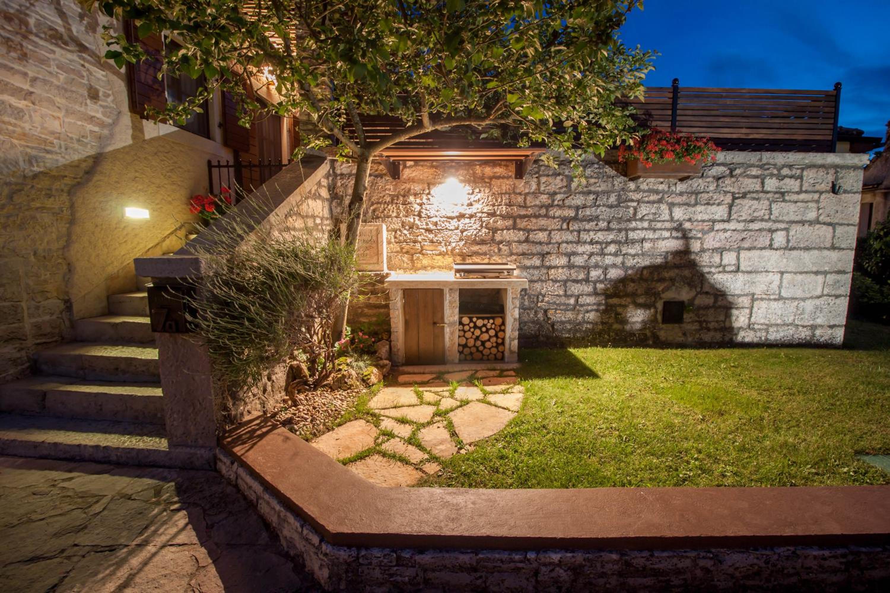 Stara kuća view 4