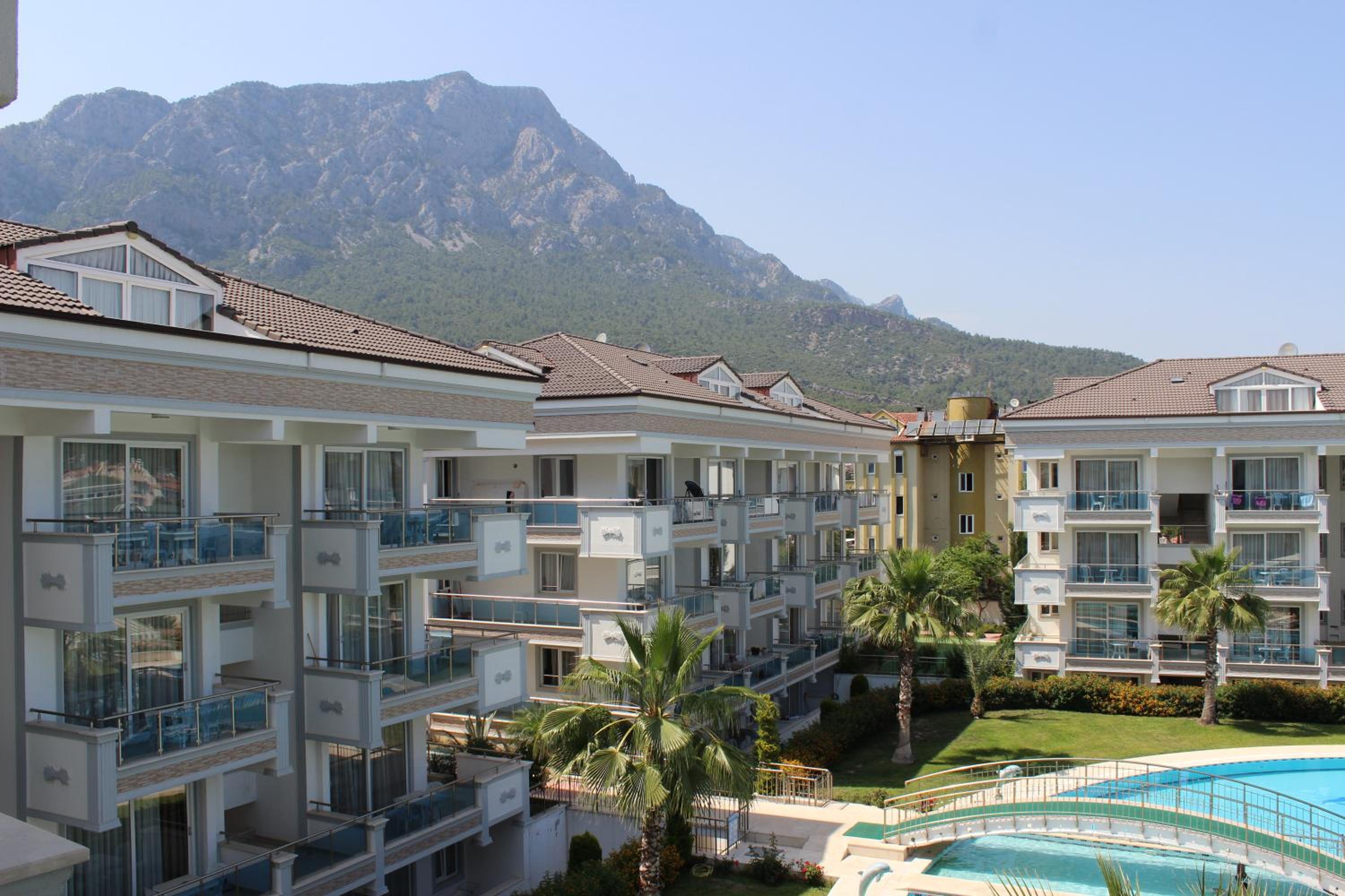 Tebriz Apart - Image 60