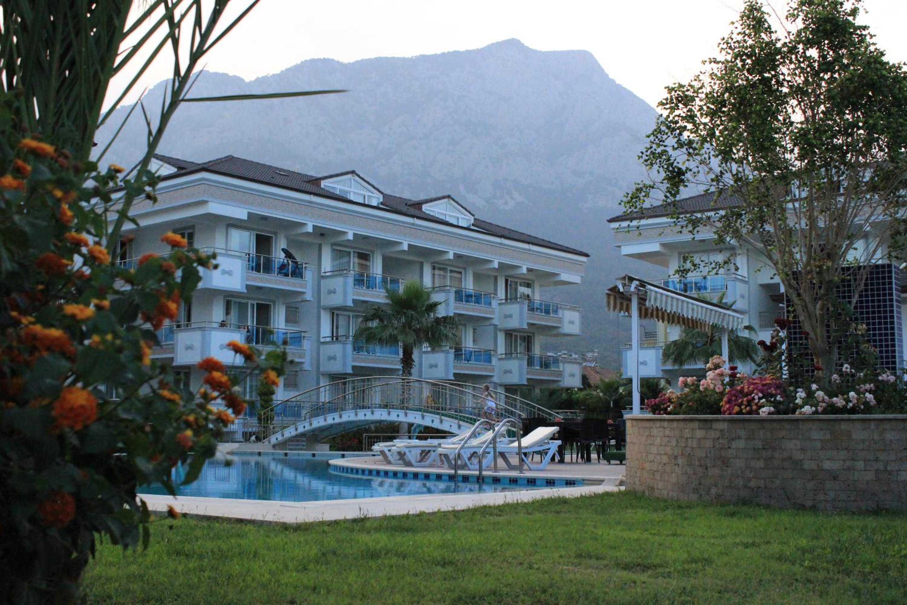 Tebriz Apart - Image 30