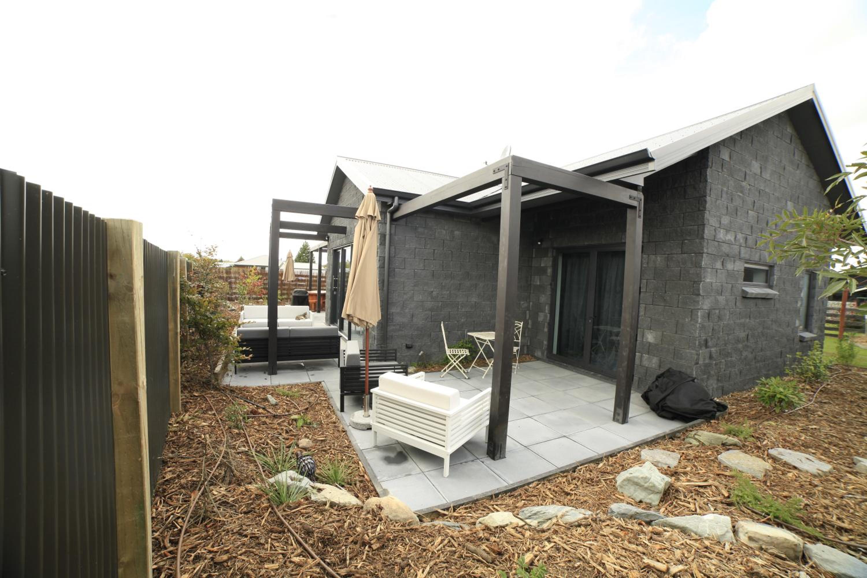 Black Stilt Retreat, STUNNING luxury property view 2