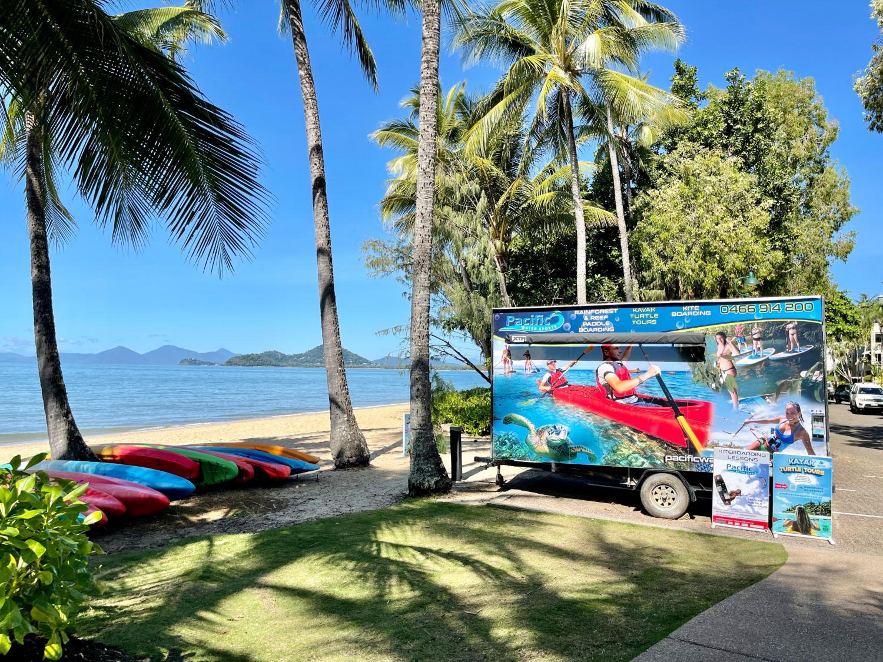 Sweet Creek Cottage, Palm Cove, 200m to Beach, Heated Pool, Pets