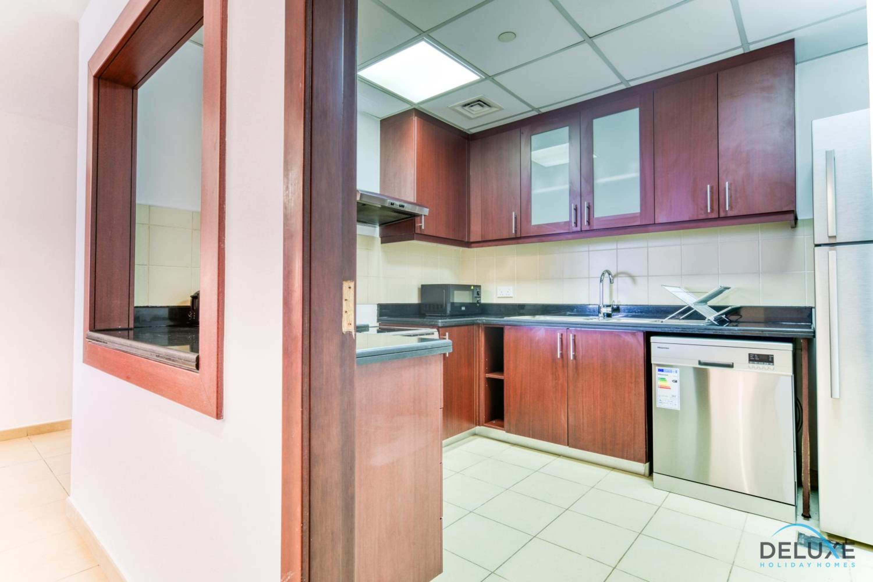 Impeccable 2BR at Bahar 2 JBR by Deluxe Holiday Homes