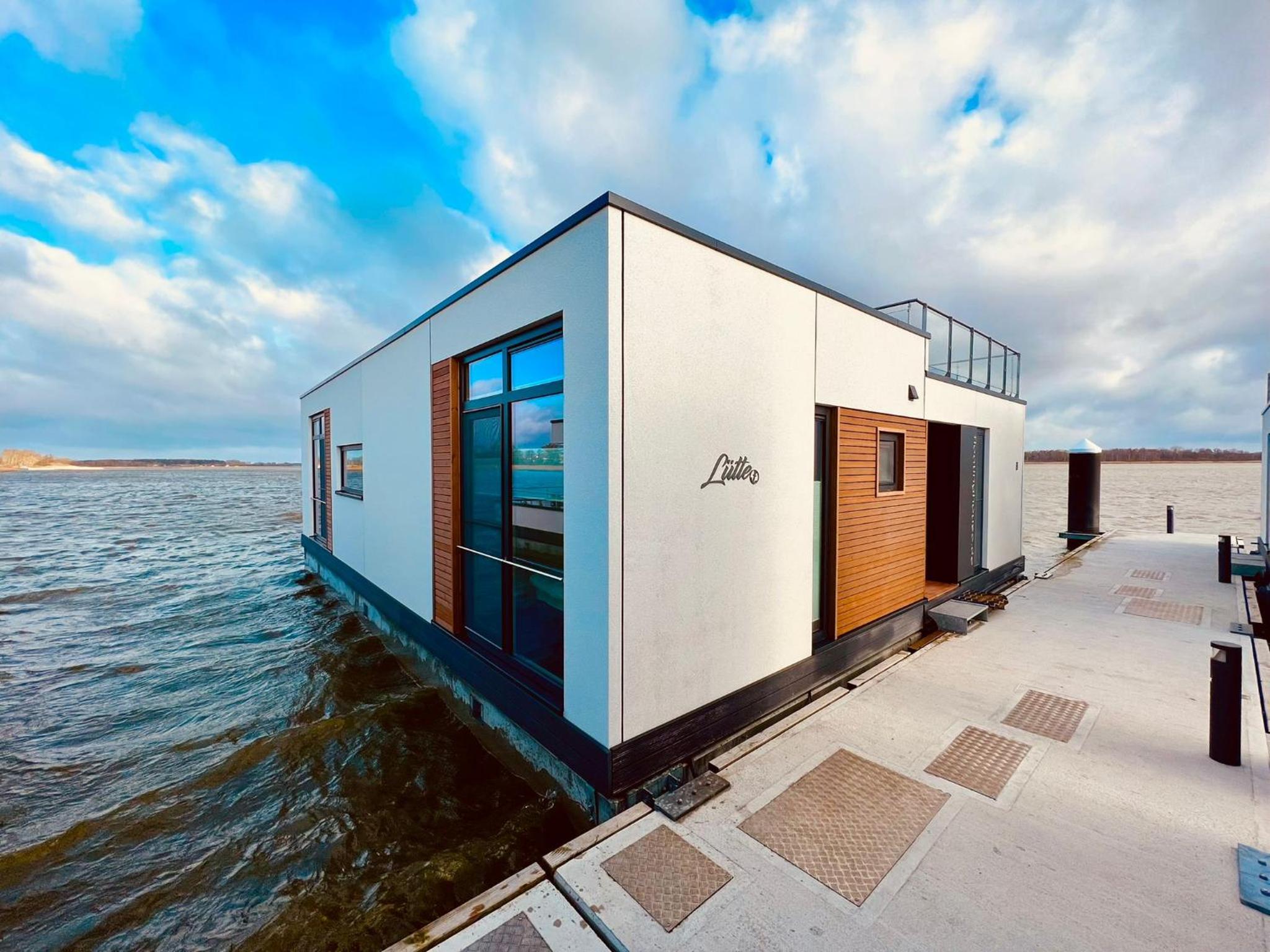 schwimmendes Haus Lütte