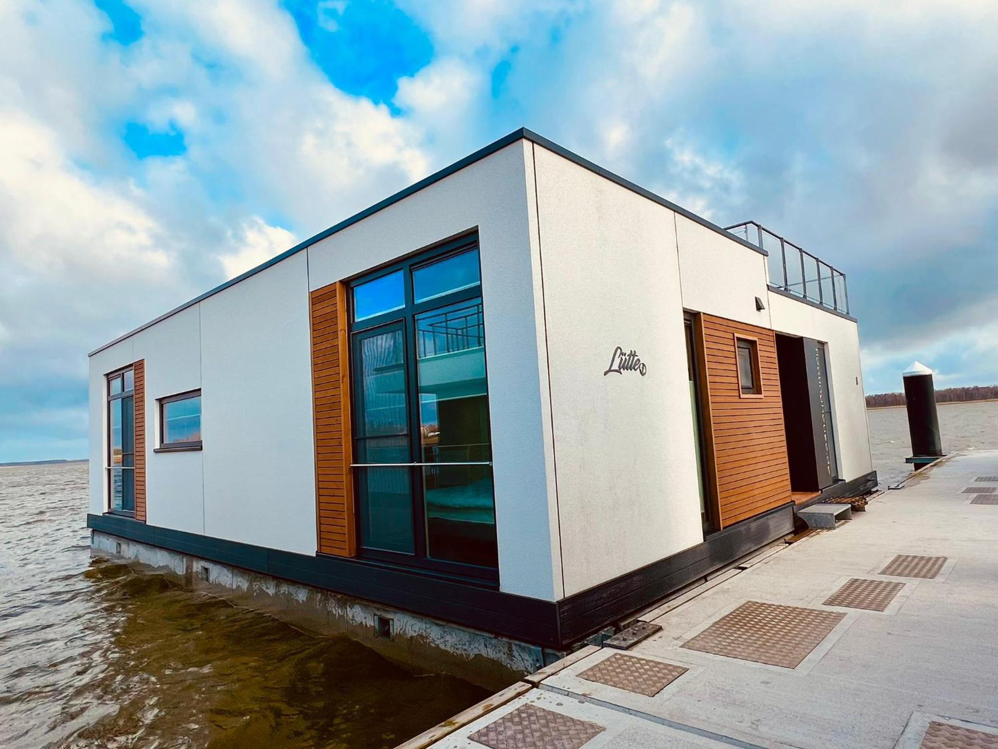 schwimmendes Haus Lütte