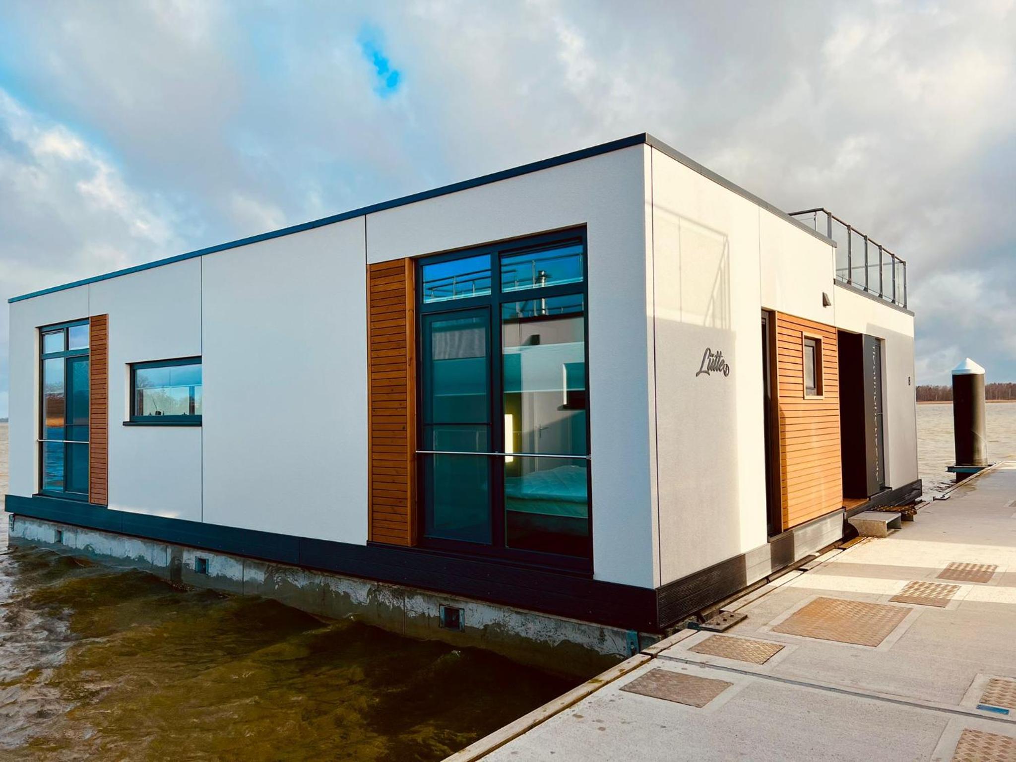 schwimmendes Haus Lütte