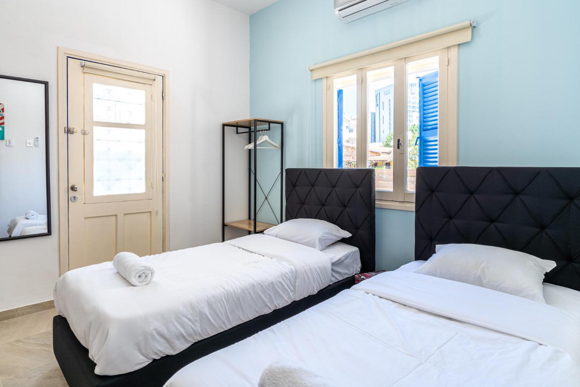 Mufasa Studio in Larnaca w/Terrace view 2