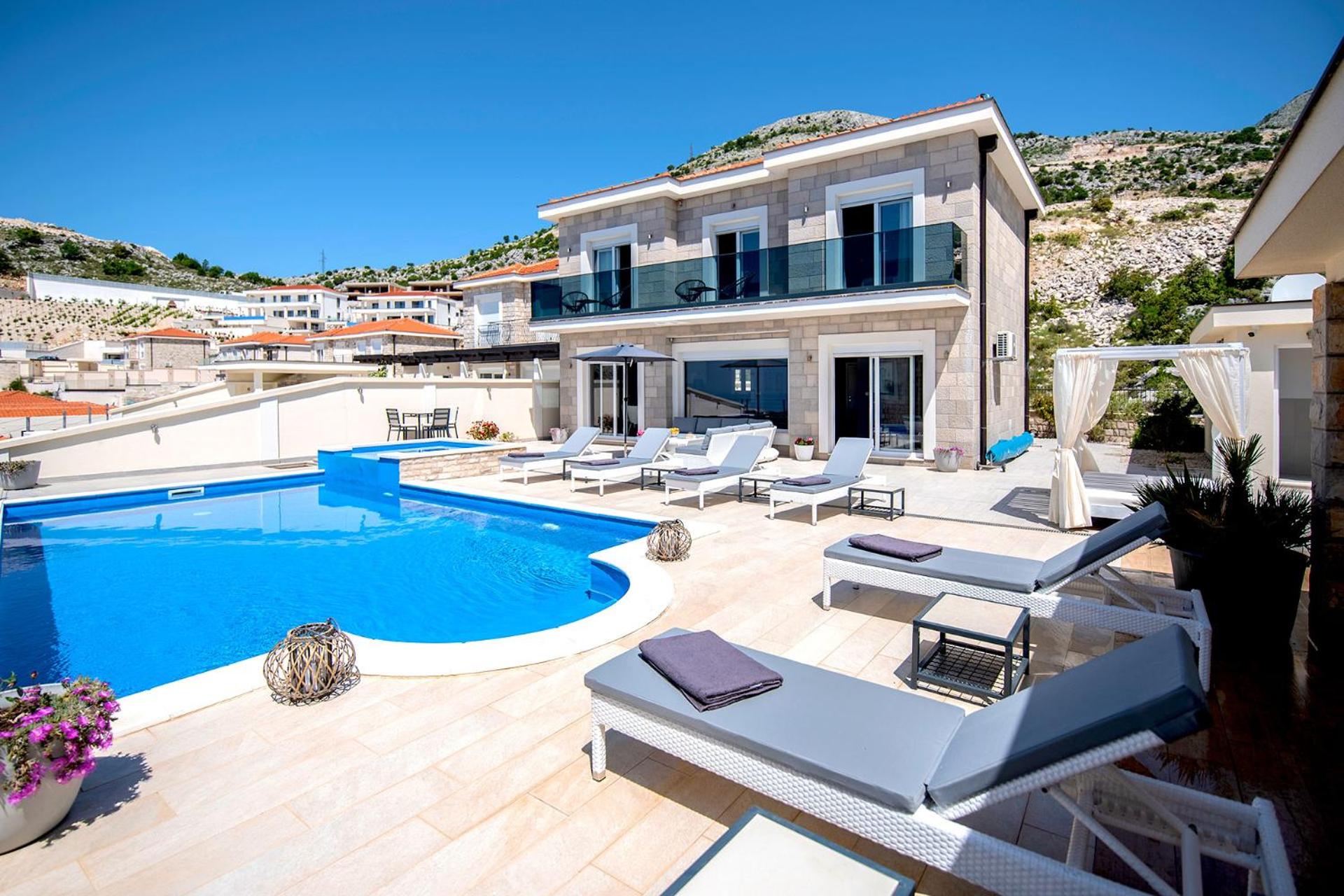 Luxury Villa Miriam with private pool and jet pool near Dubrovnik