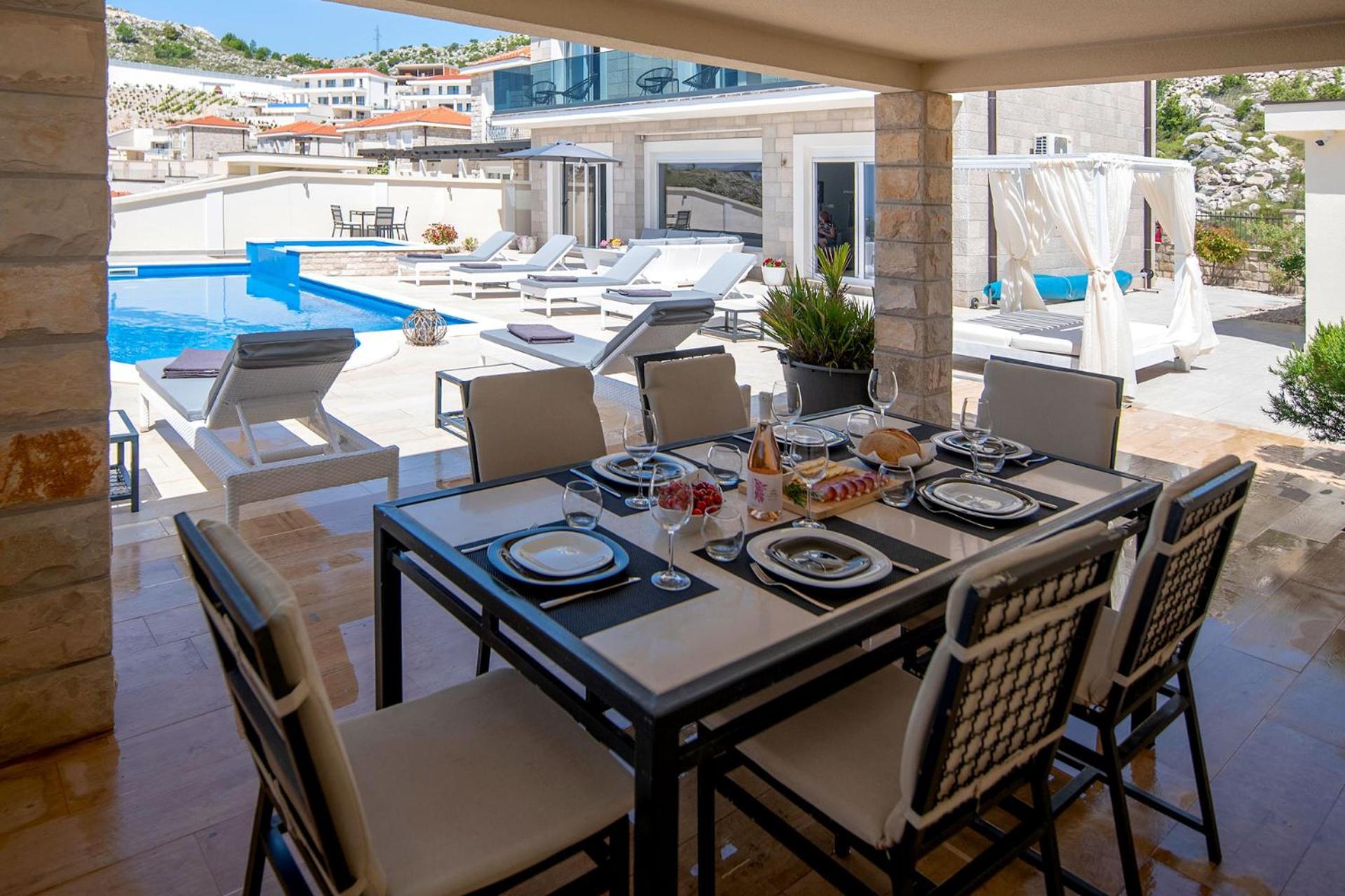 Luxury Villa Miriam with private pool and jet pool near Dubrovnik