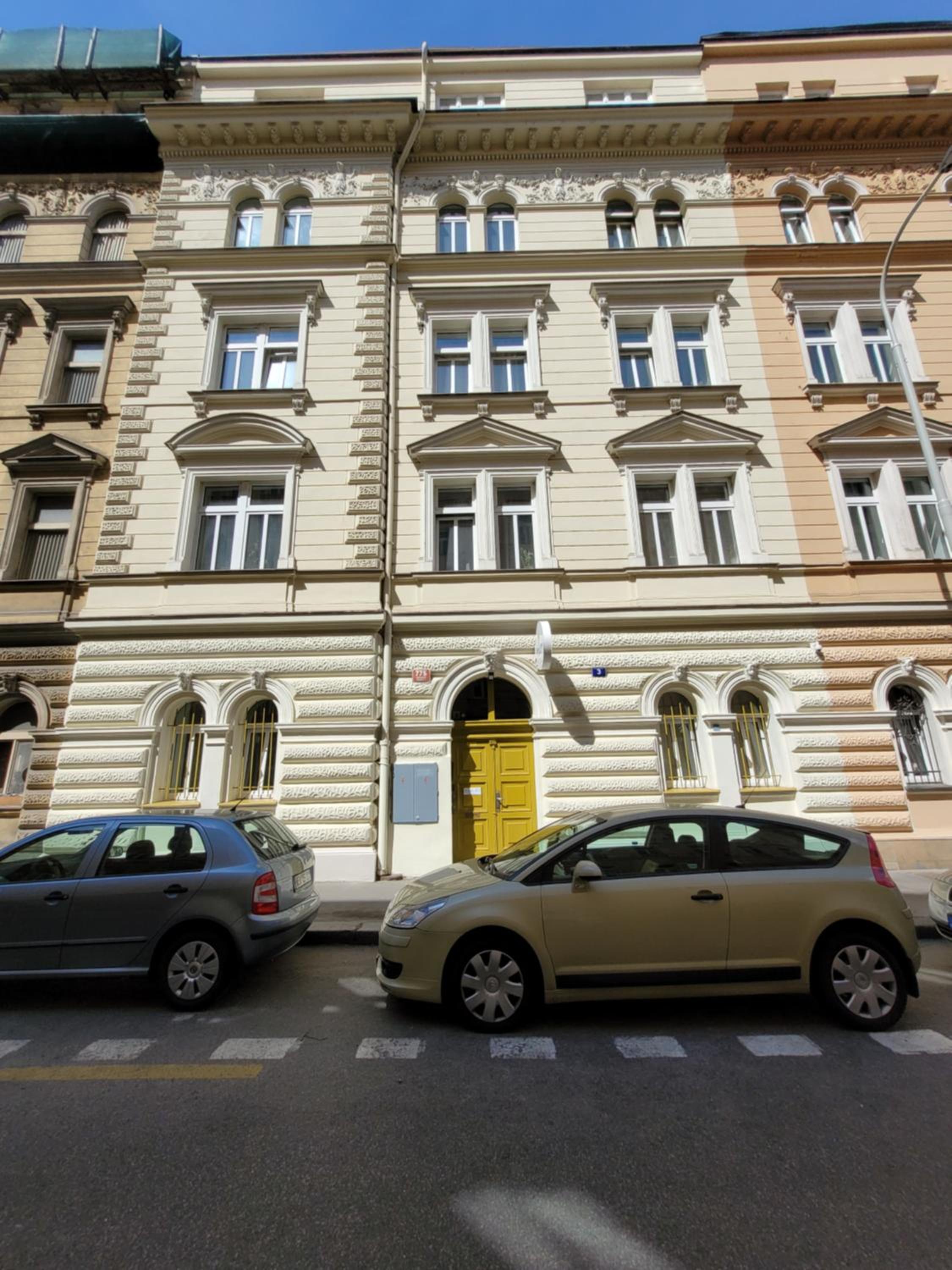 Little Tom Apartments