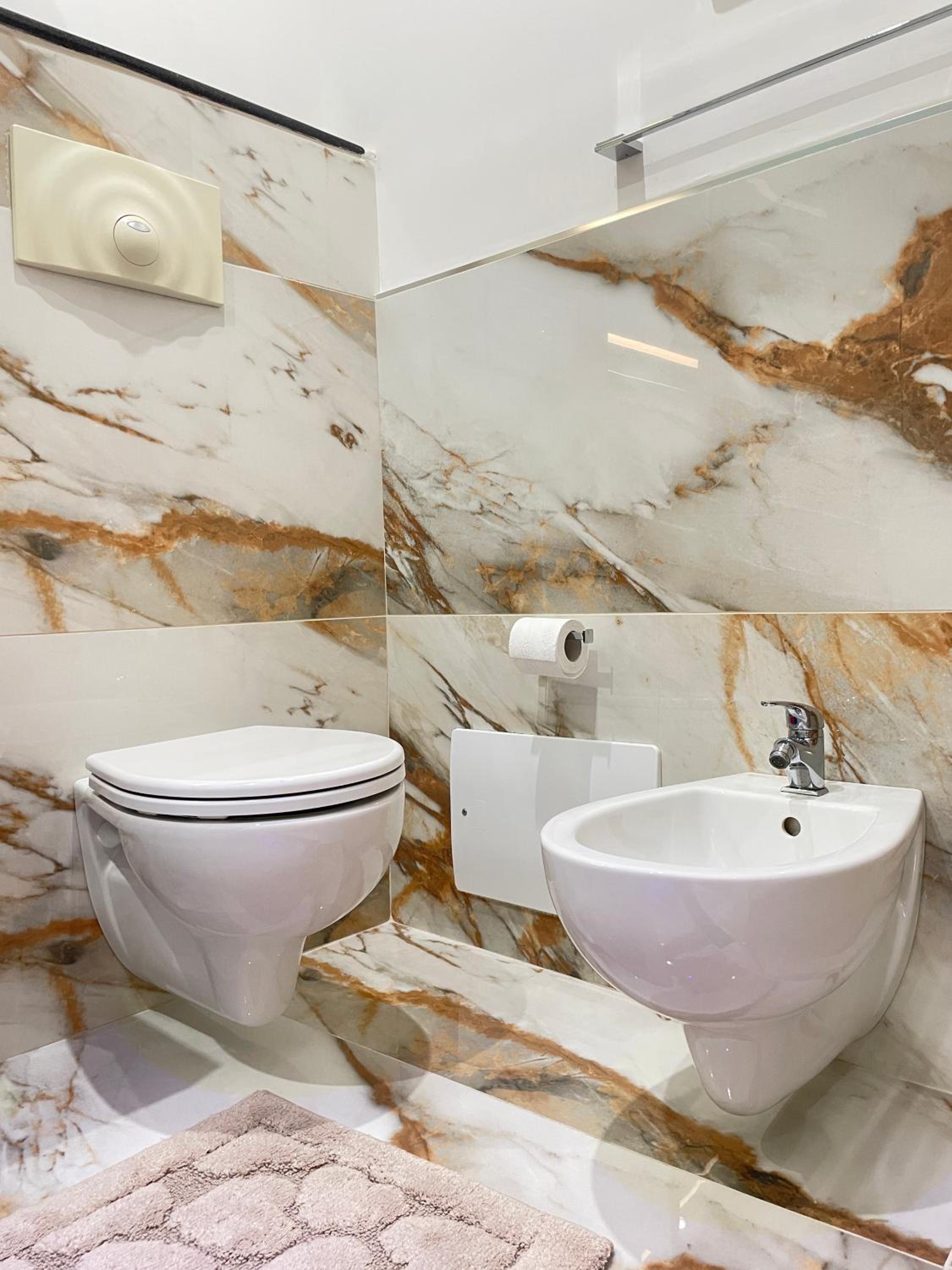 Narcisse en Tropea — bathroom