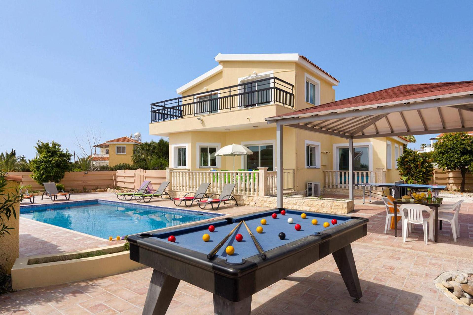Villa Philios by Villa Plus