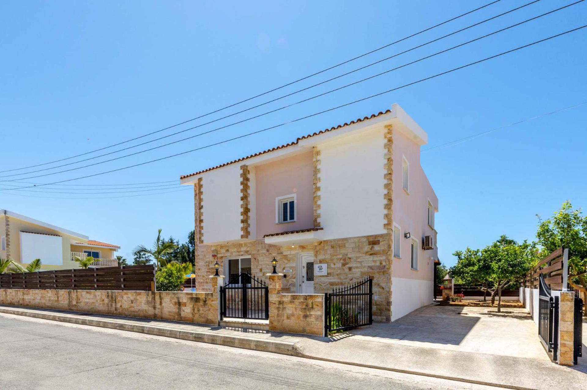 Villa Coral Athina by Villa Plus