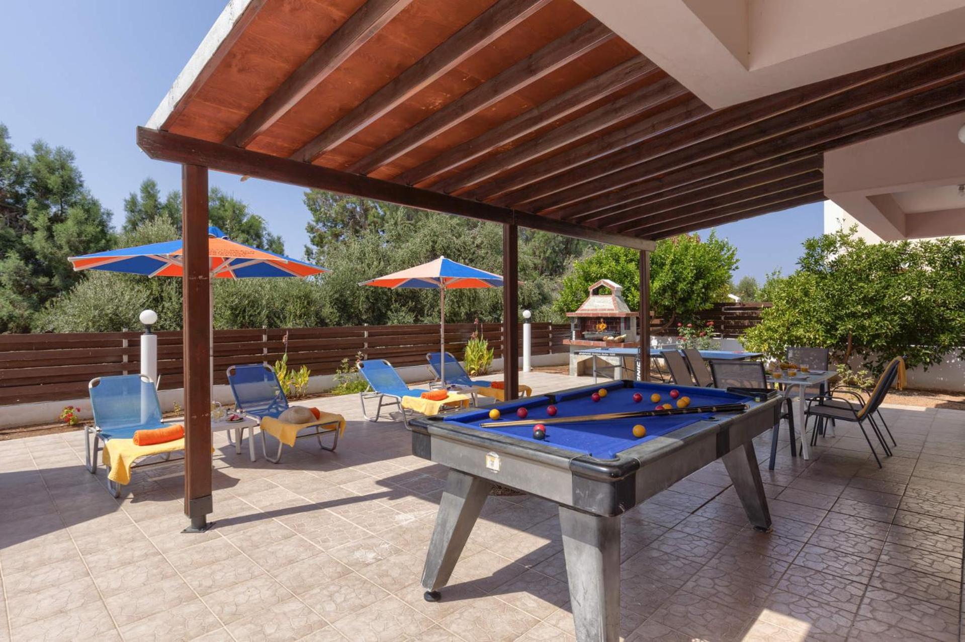 Villa Dione by Villa Plus