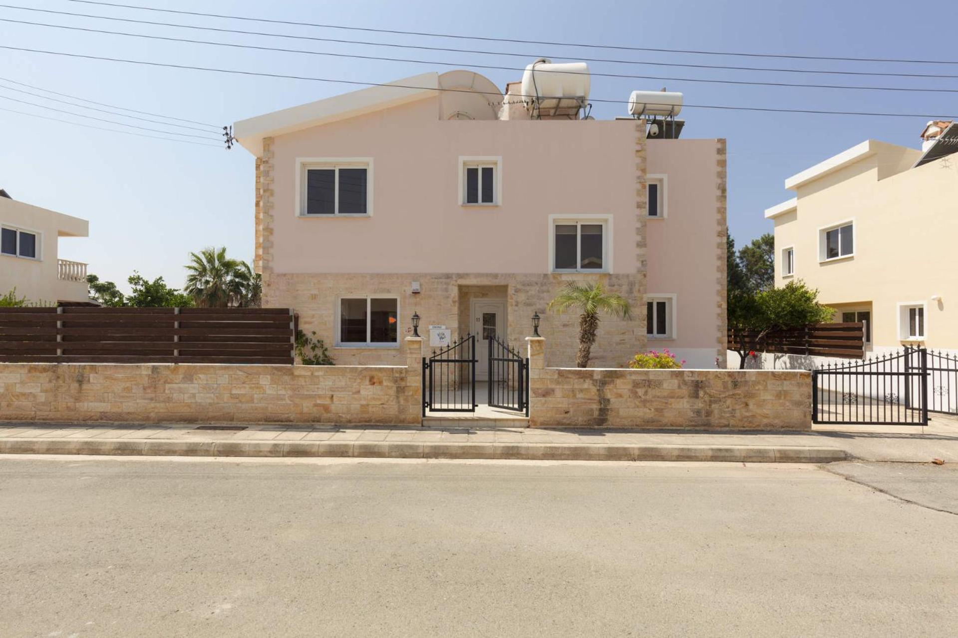 Villa Dione by Villa Plus