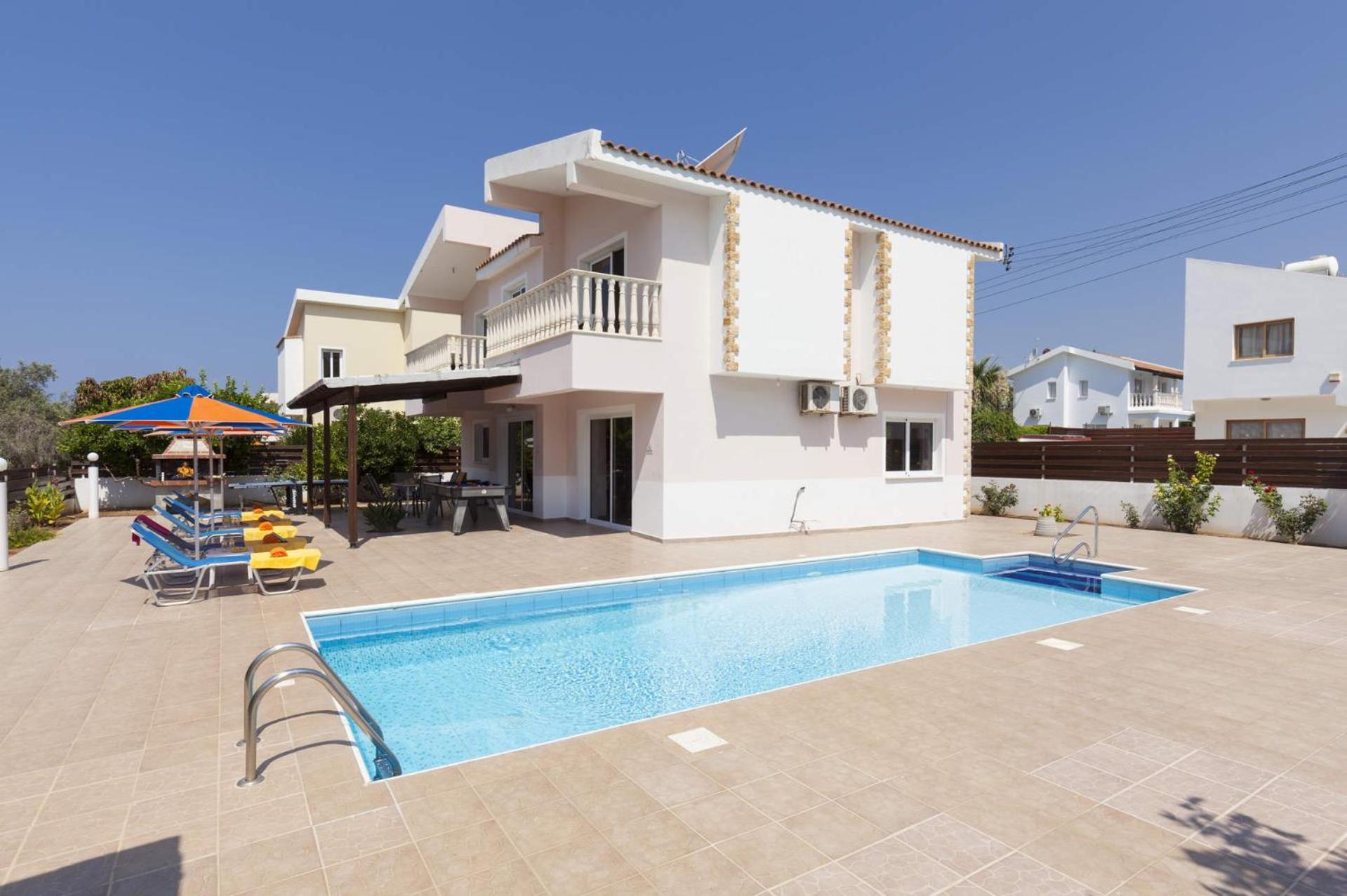 Villa Dione by Villa Plus