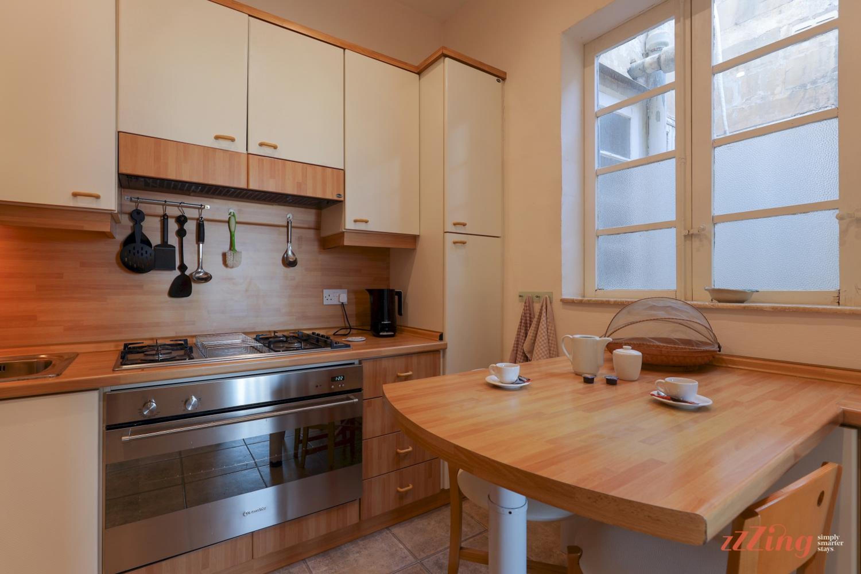 2BR Holiday Home in Isla with Pretty Harbour Views