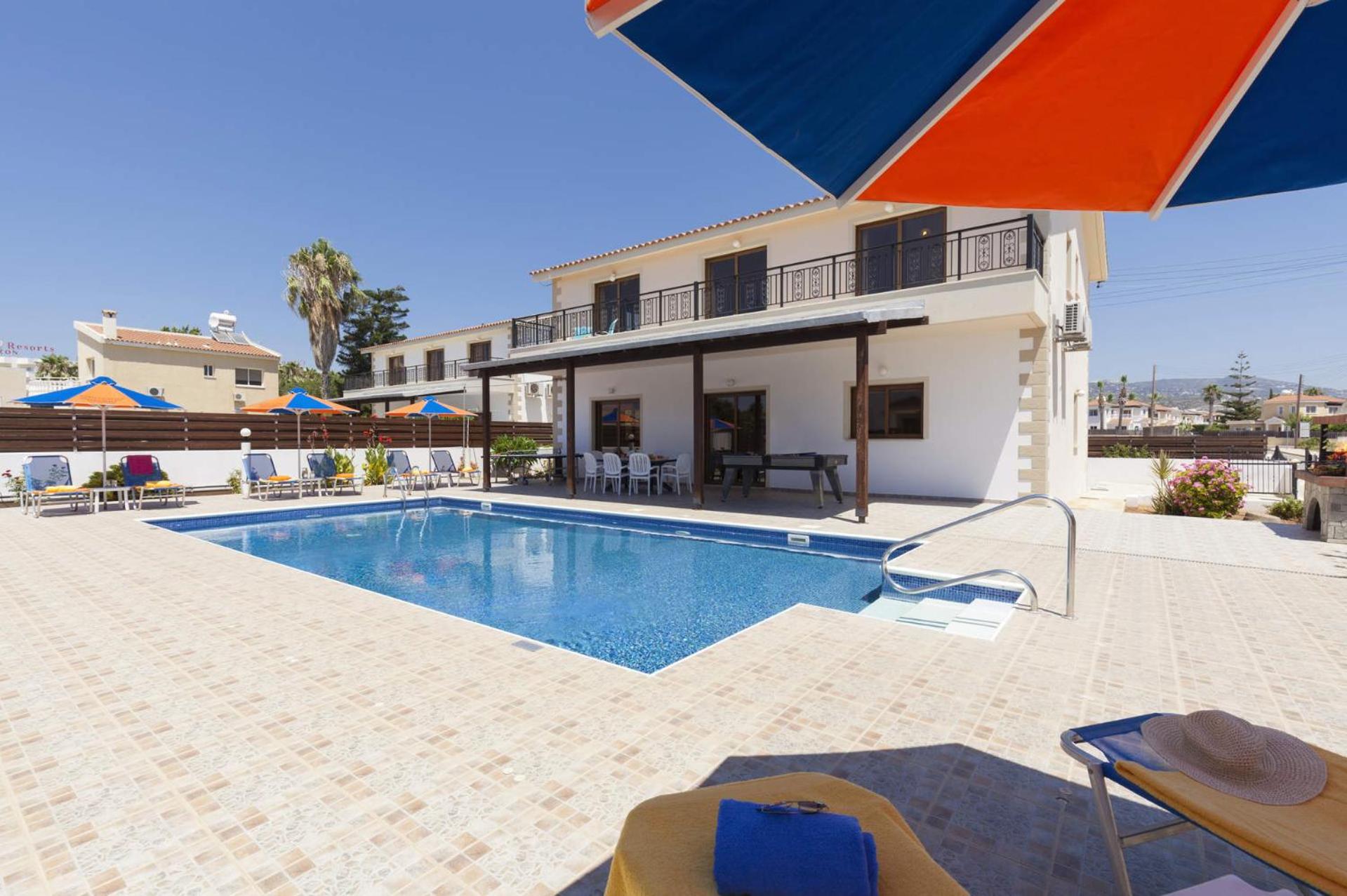 Villa Angela Coral by Villa Plus