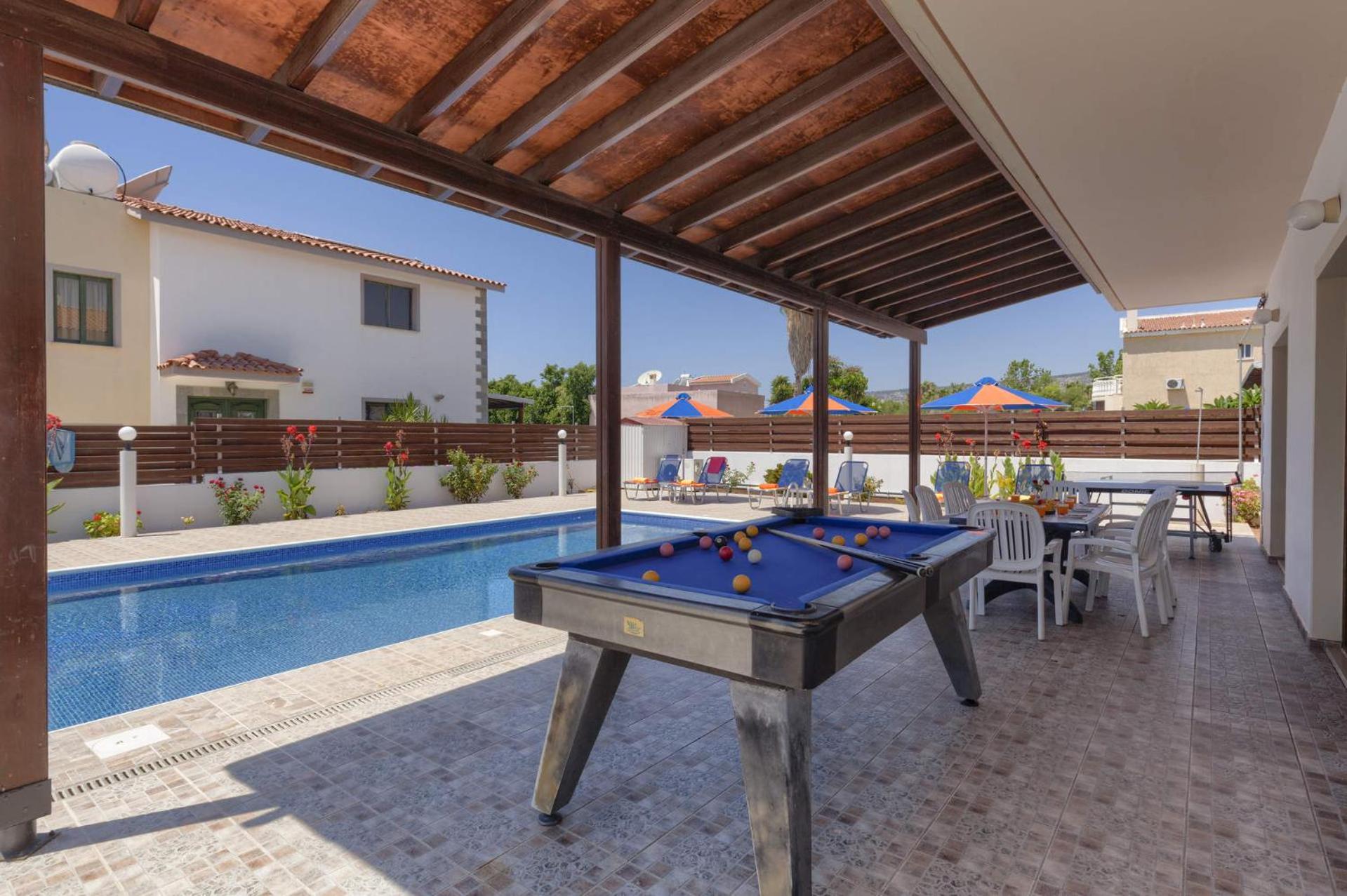 Villa Angela Coral by Villa Plus