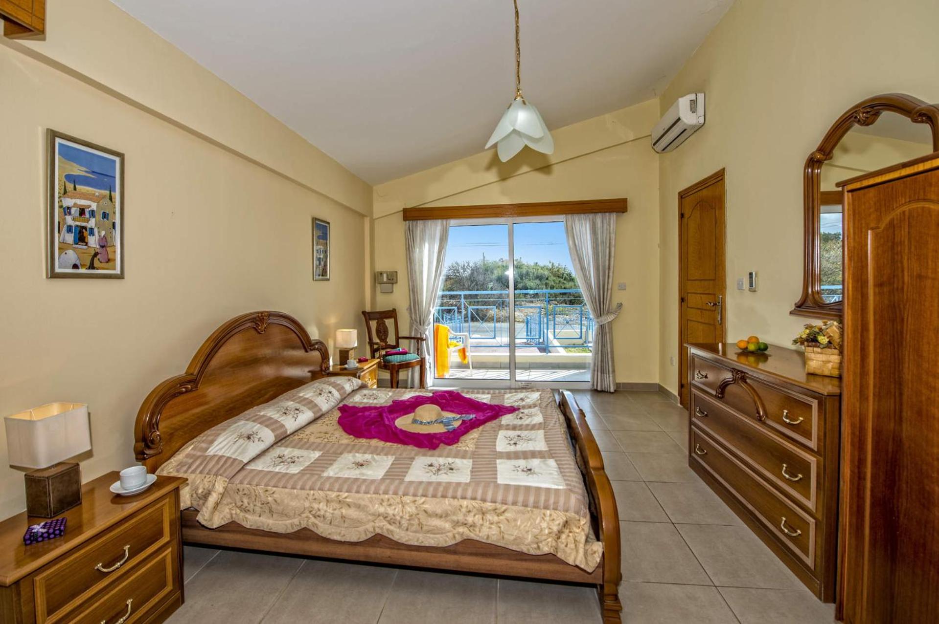 Villa Joanna Coral Bay by Villa Plus