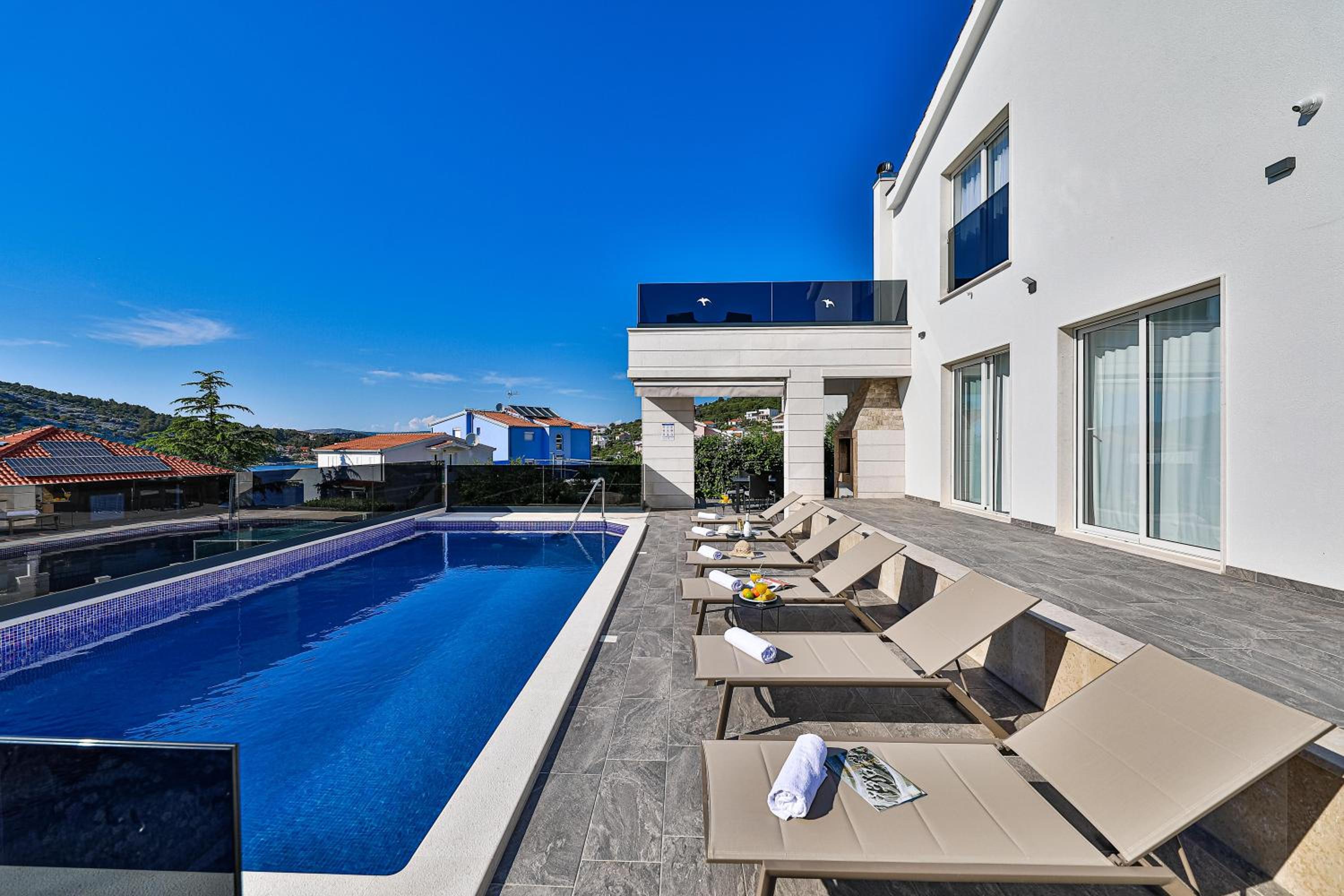 Villa Le Soleil view 4