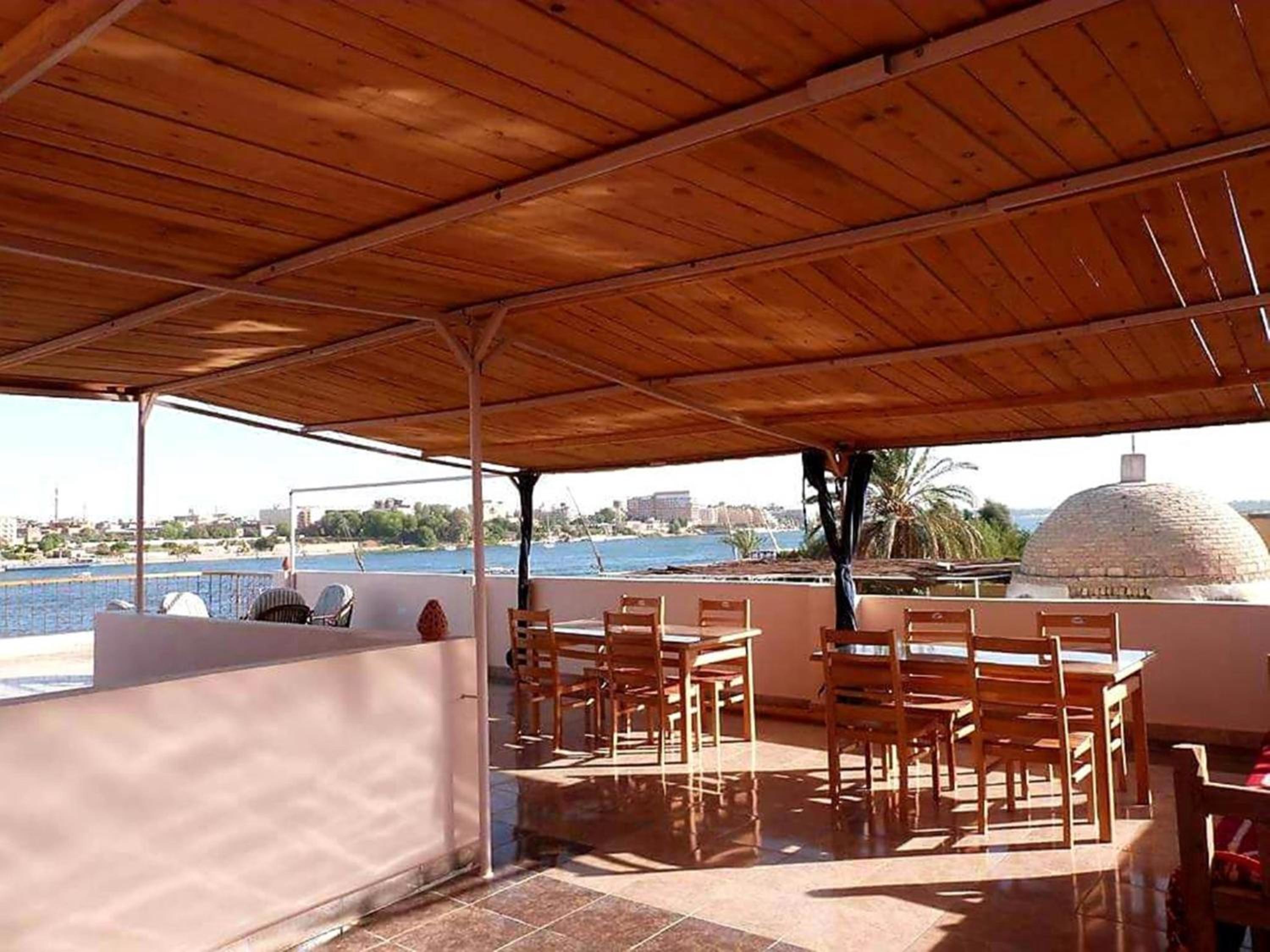 Luxor Plaza House