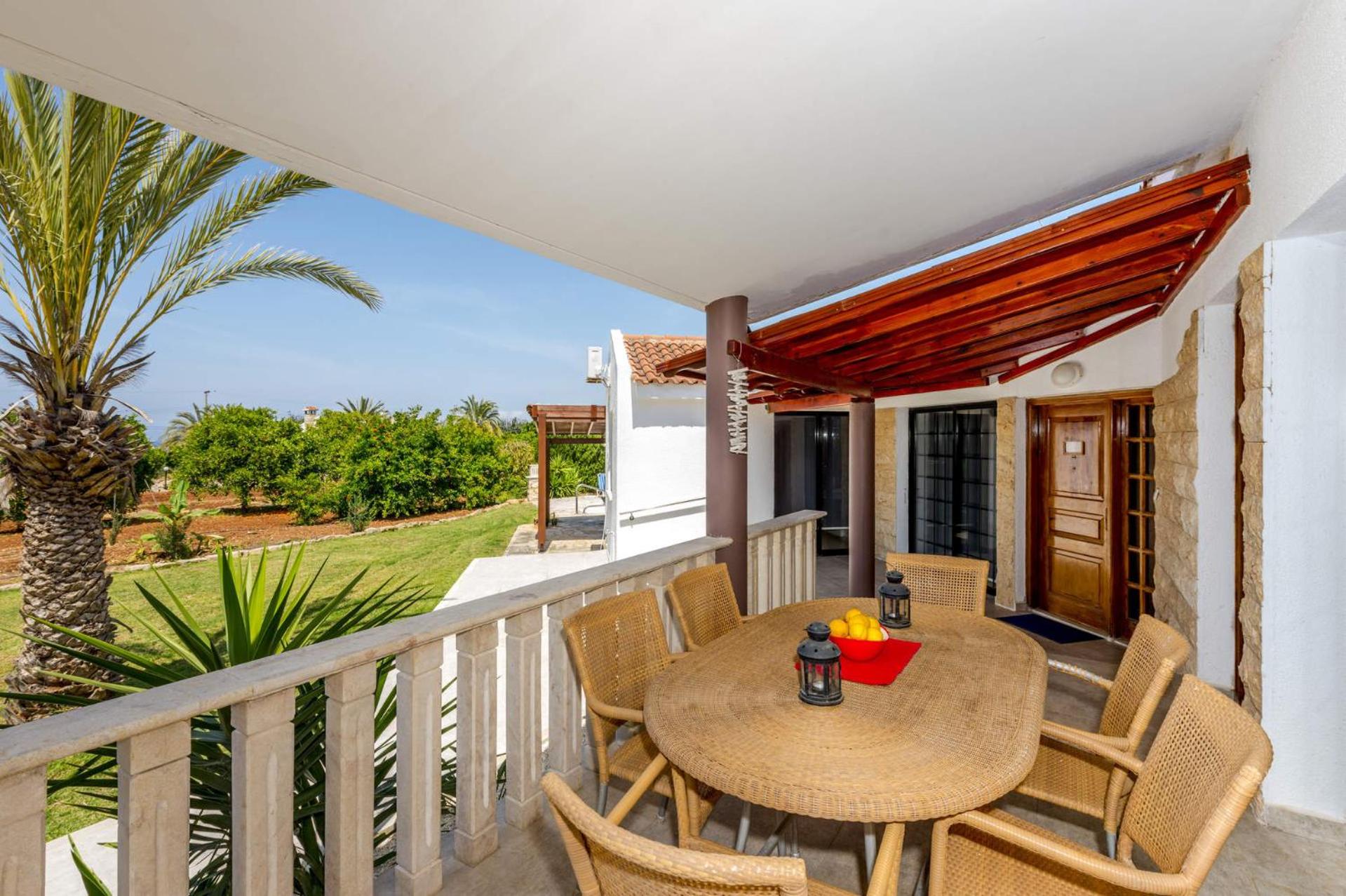 Villa Theo Sapphire by Villa Plus