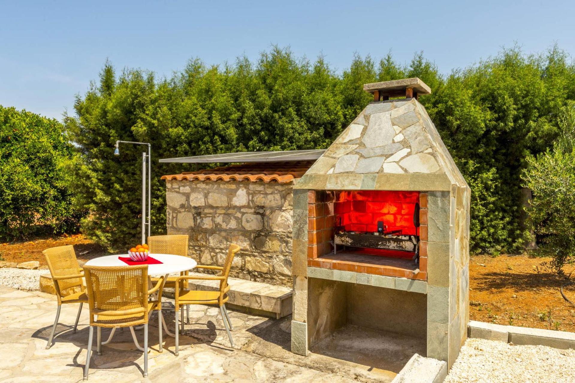 Villa Theo Sapphire by Villa Plus