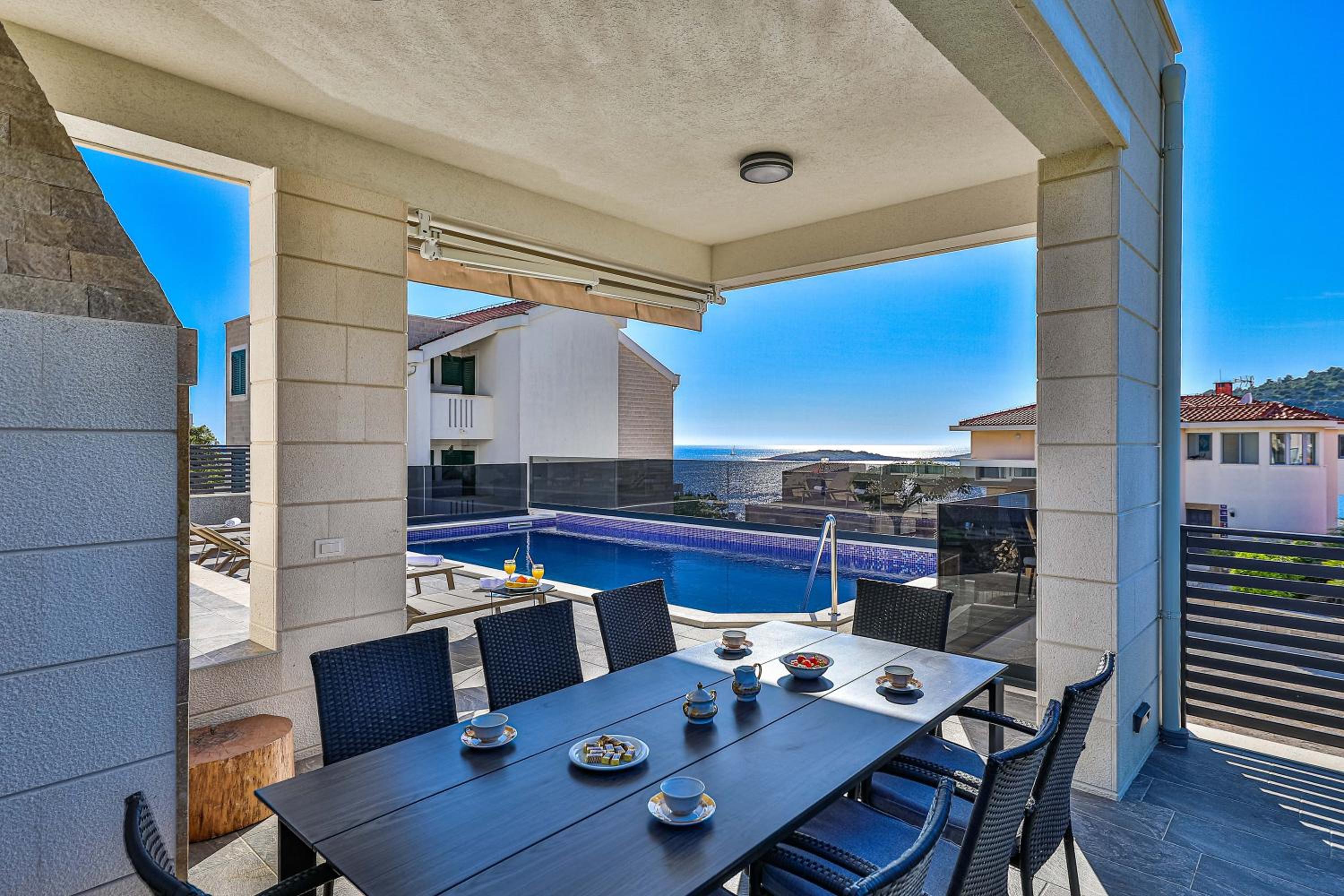 Villa Le Soleil view 5