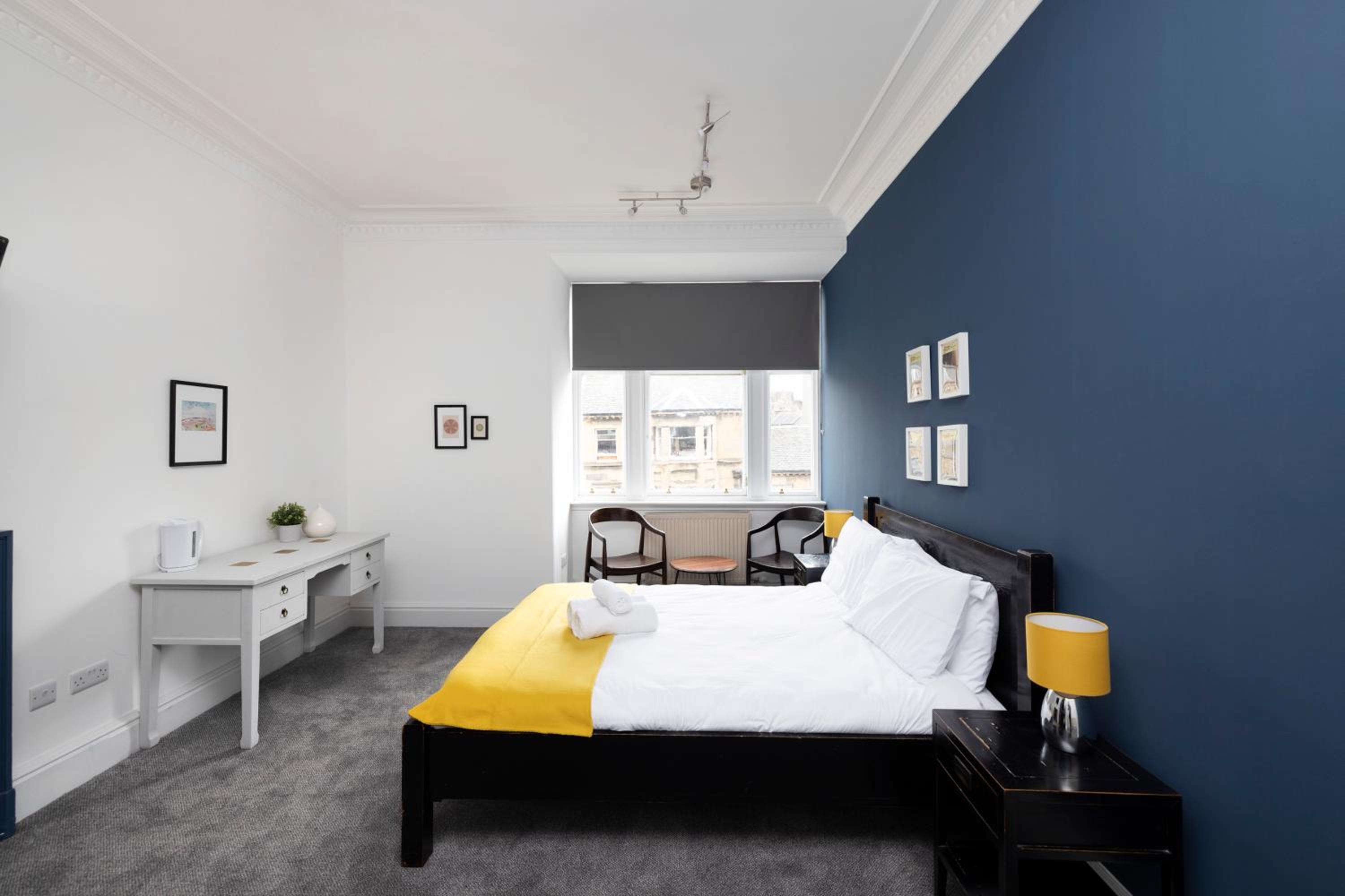 Edinburgh Vacations - JOIVY Haymarket - Property Image 3