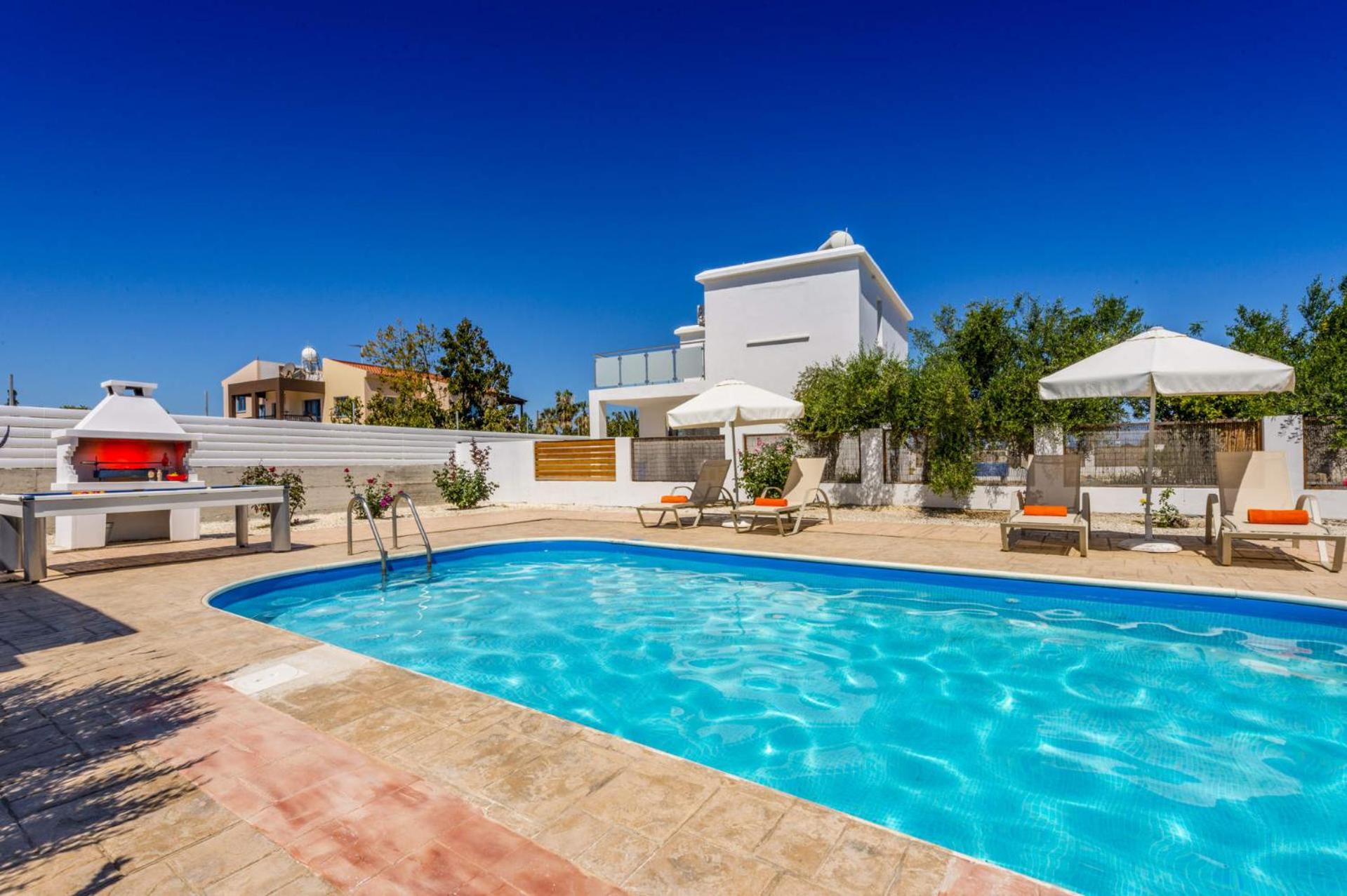 Villa Akti by Villa Plus