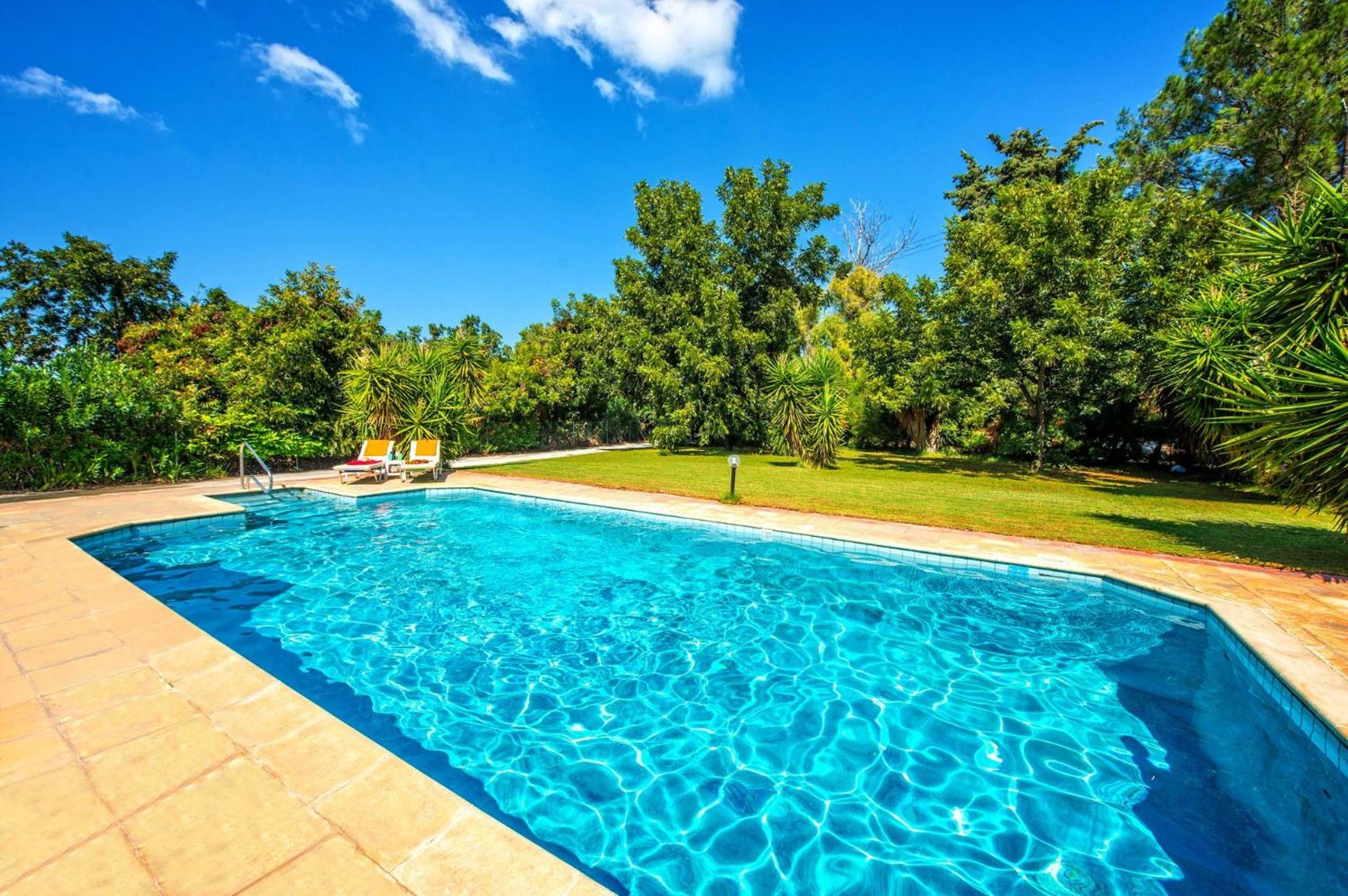 Villa Evilia by Villa Plus