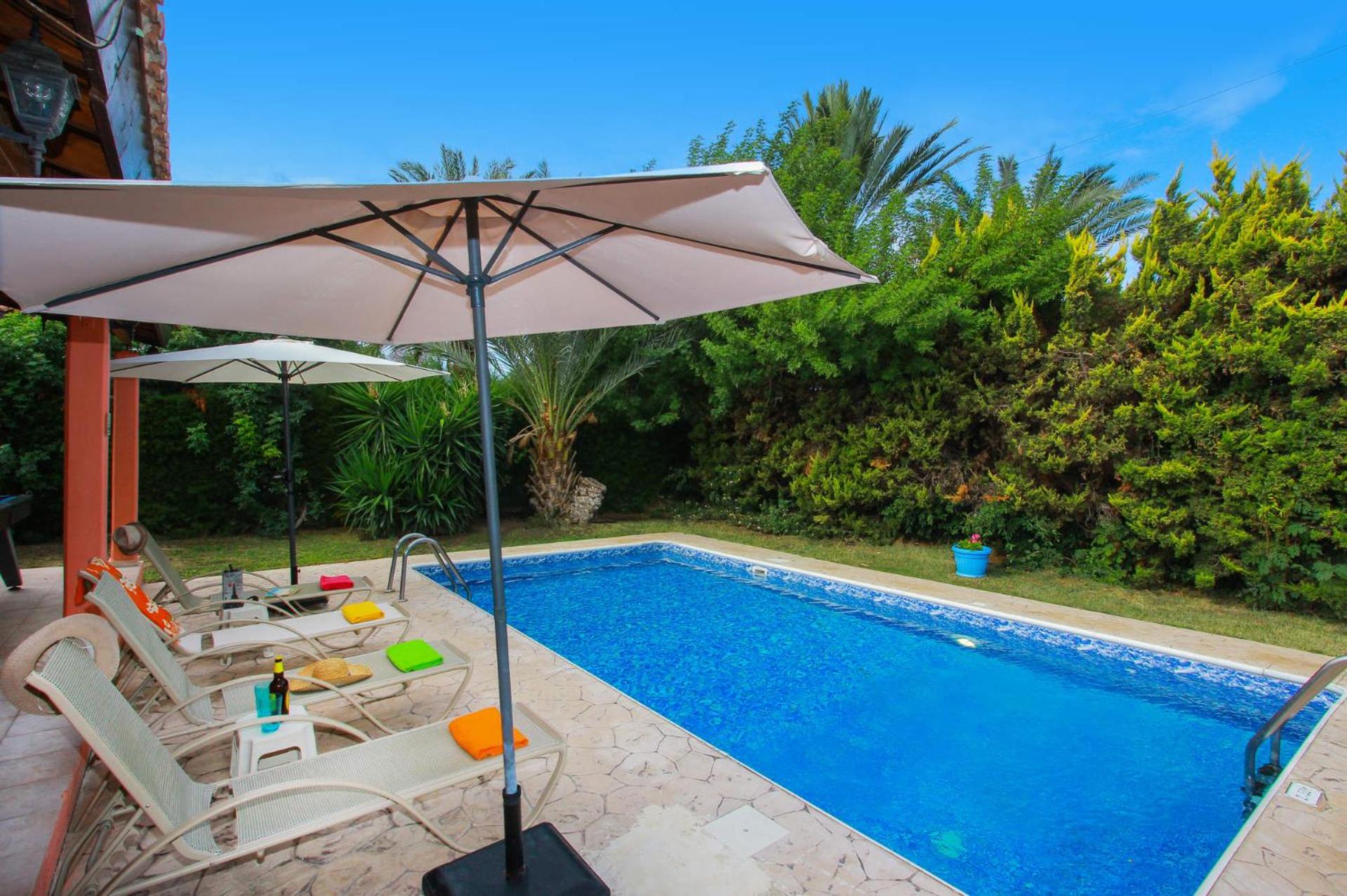 Villa Poppy by Villa Plus