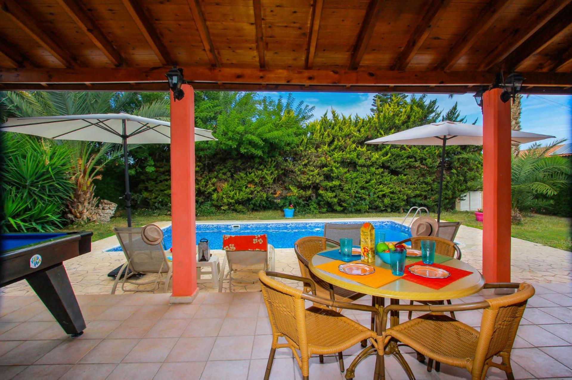Villa Poppy by Villa Plus