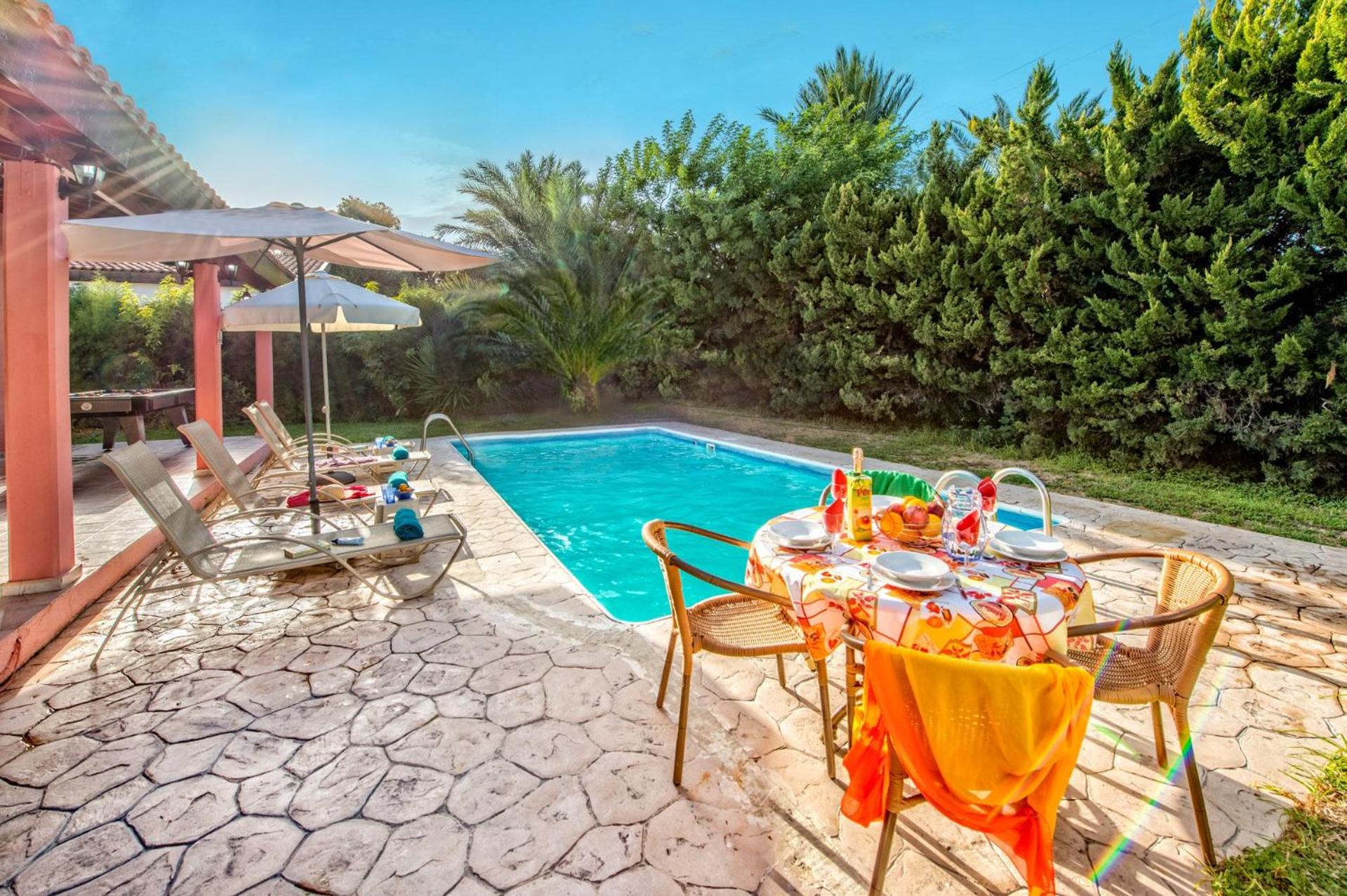 Villa Poppy by Villa Plus