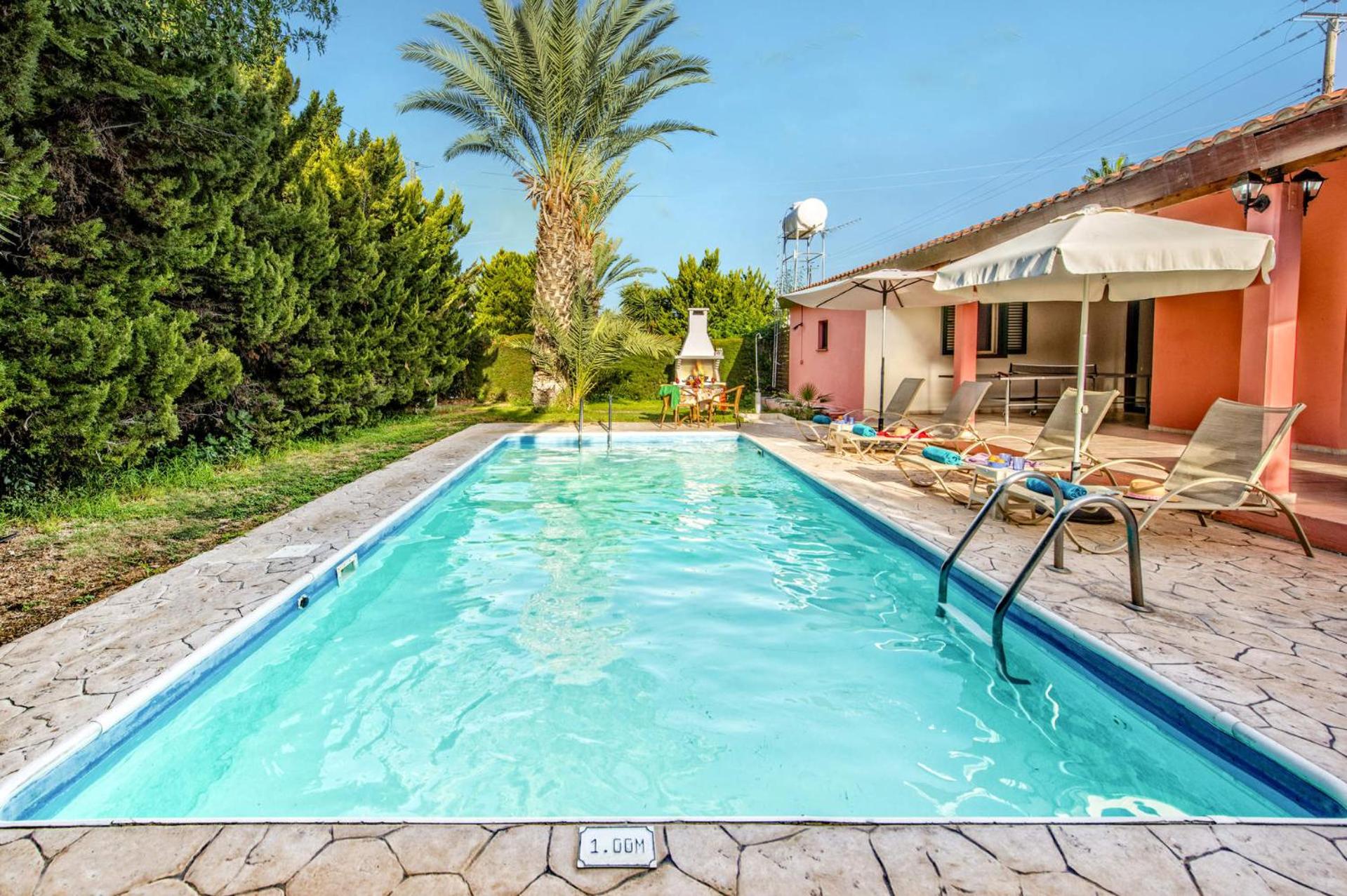 Villa Poppy by Villa Plus