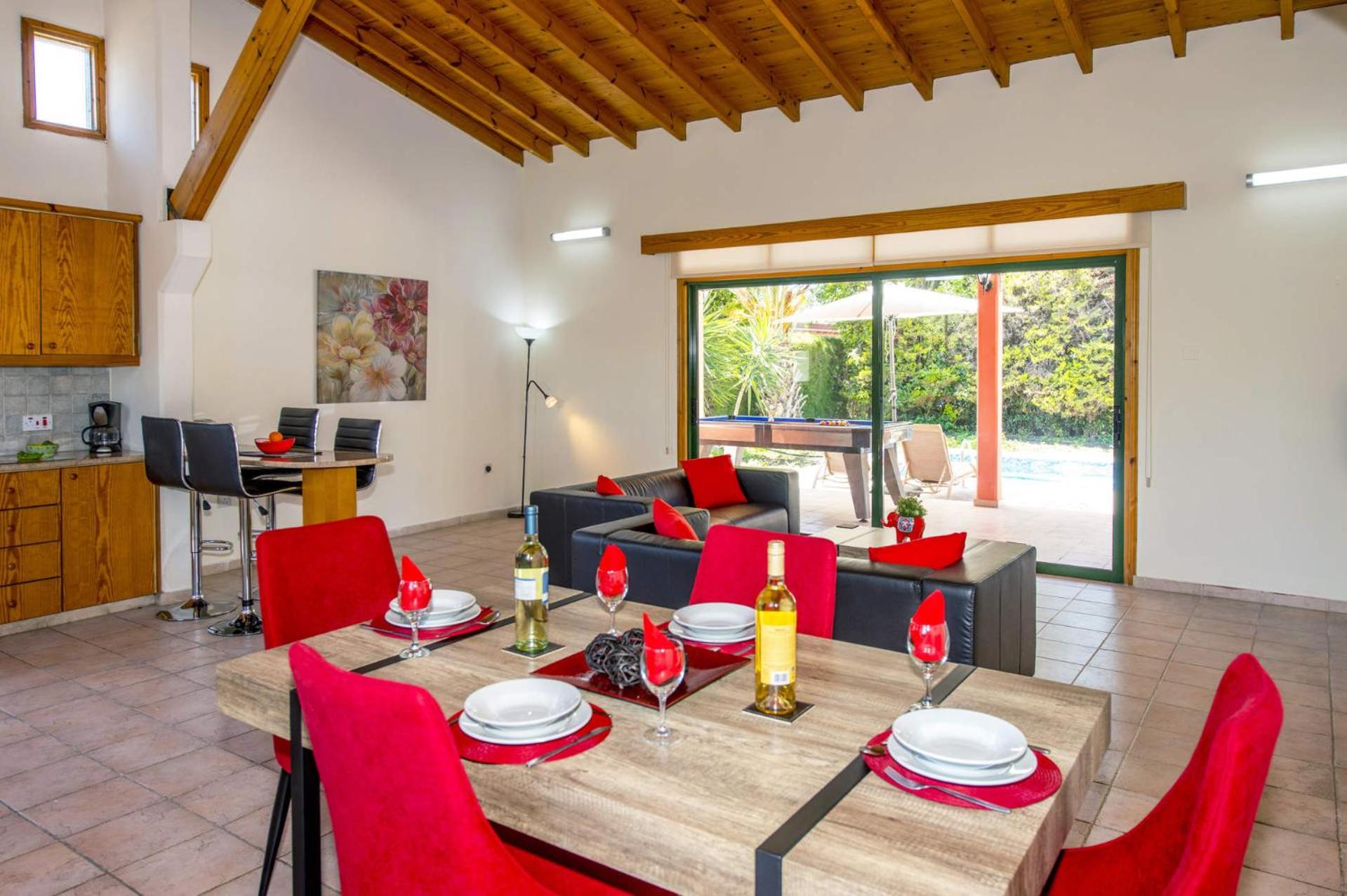 Villa Poppy by Villa Plus