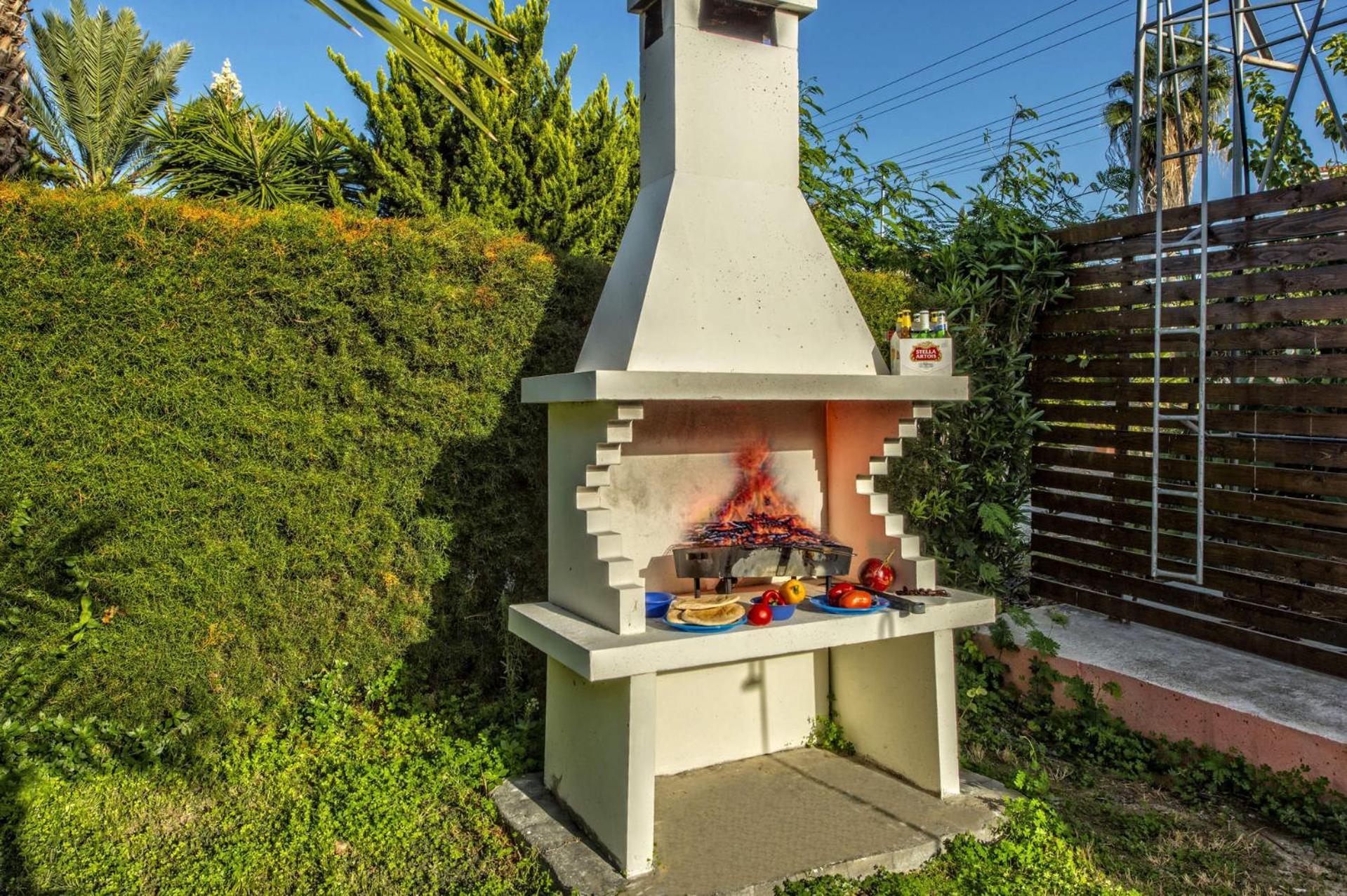 Villa Poppy by Villa Plus