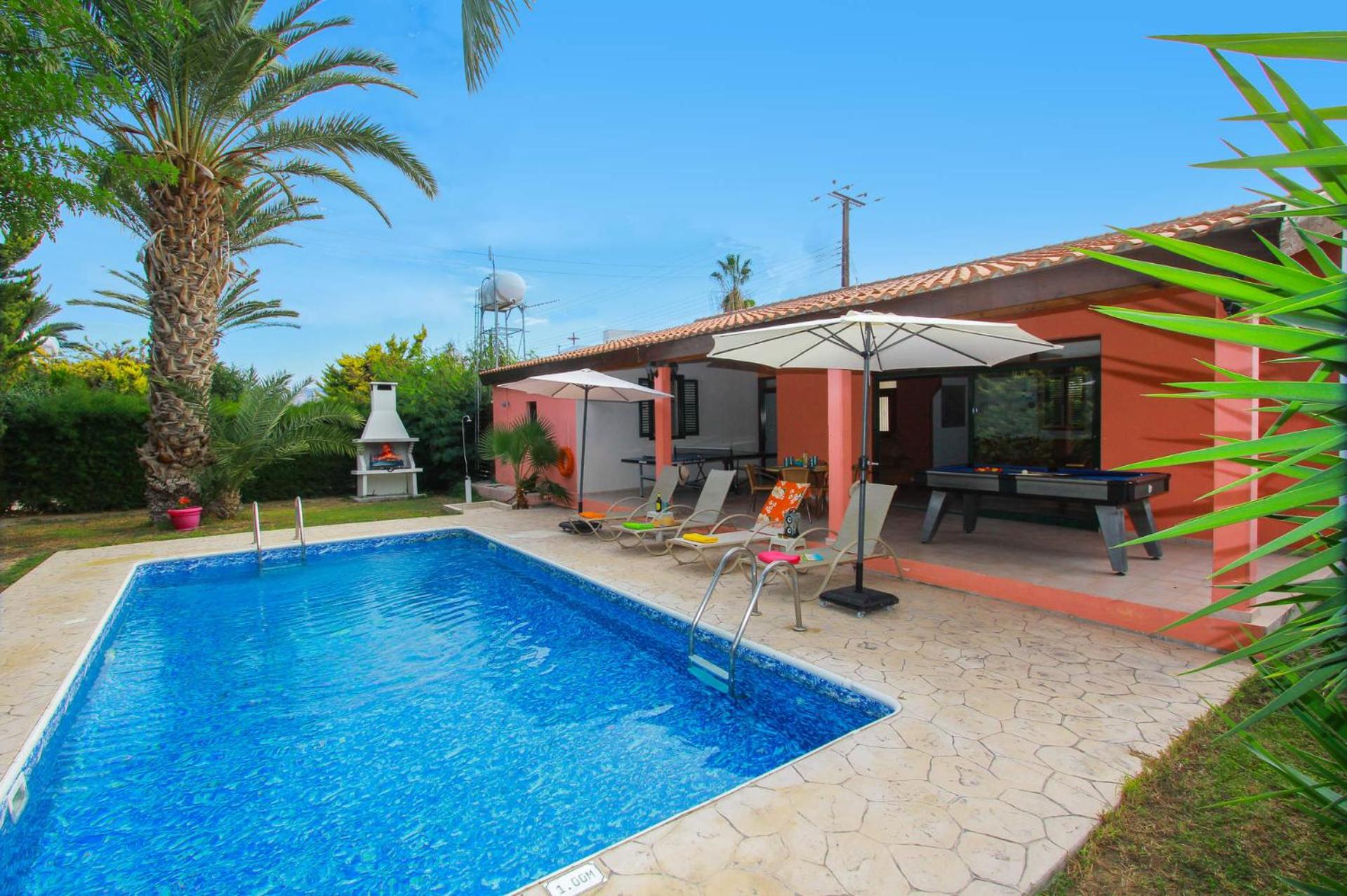 Villa Poppy by Villa Plus