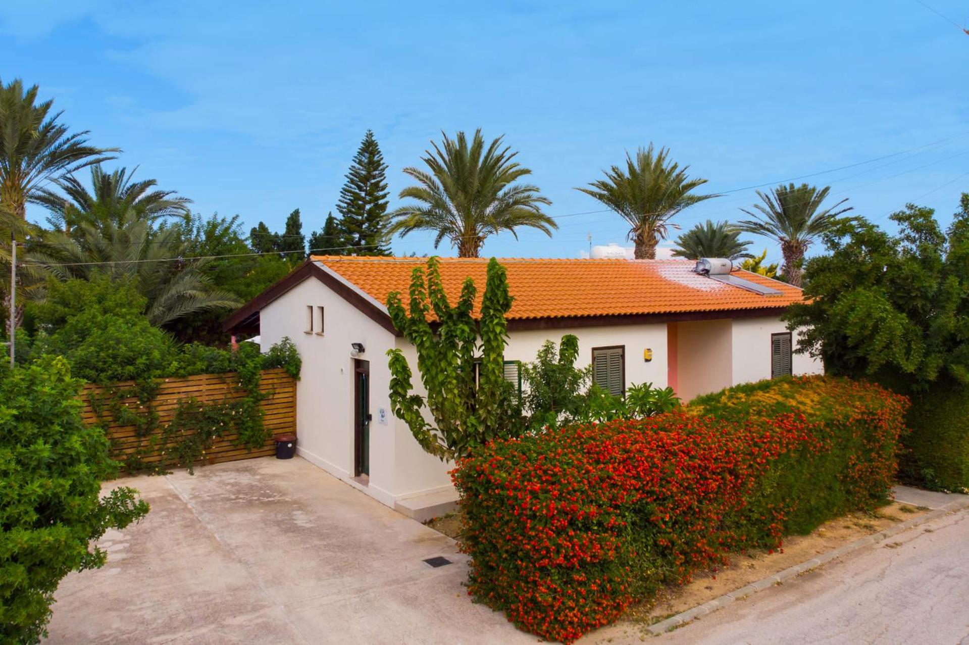 Villa Poppy by Villa Plus