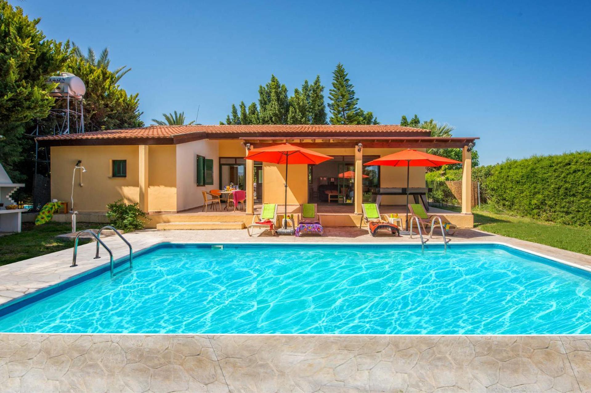 Villa Rosie by Villa Plus