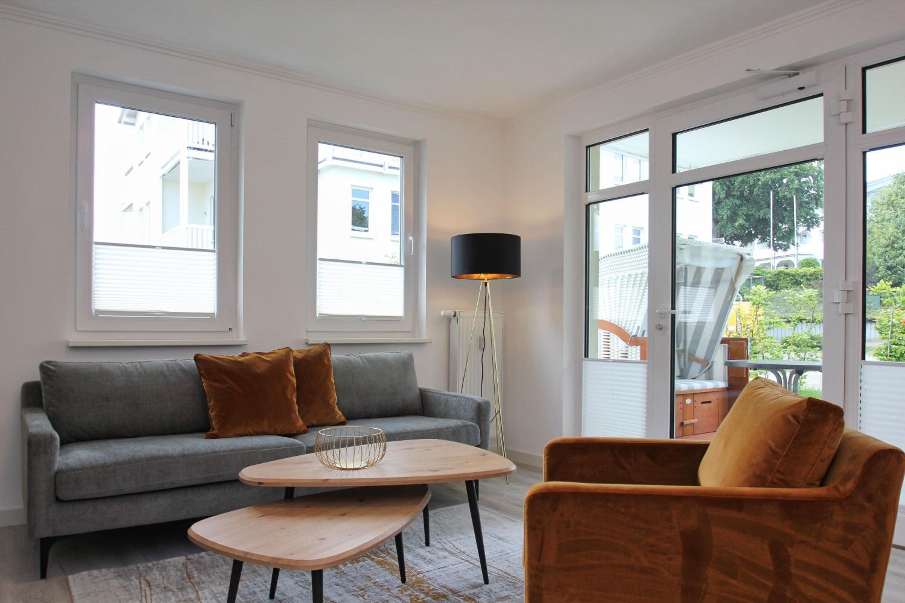 Terrasse, gratis Nutzung vom AHOI Erlebnisbad und Sauna in Sellin - Meeresblick FeWo 78