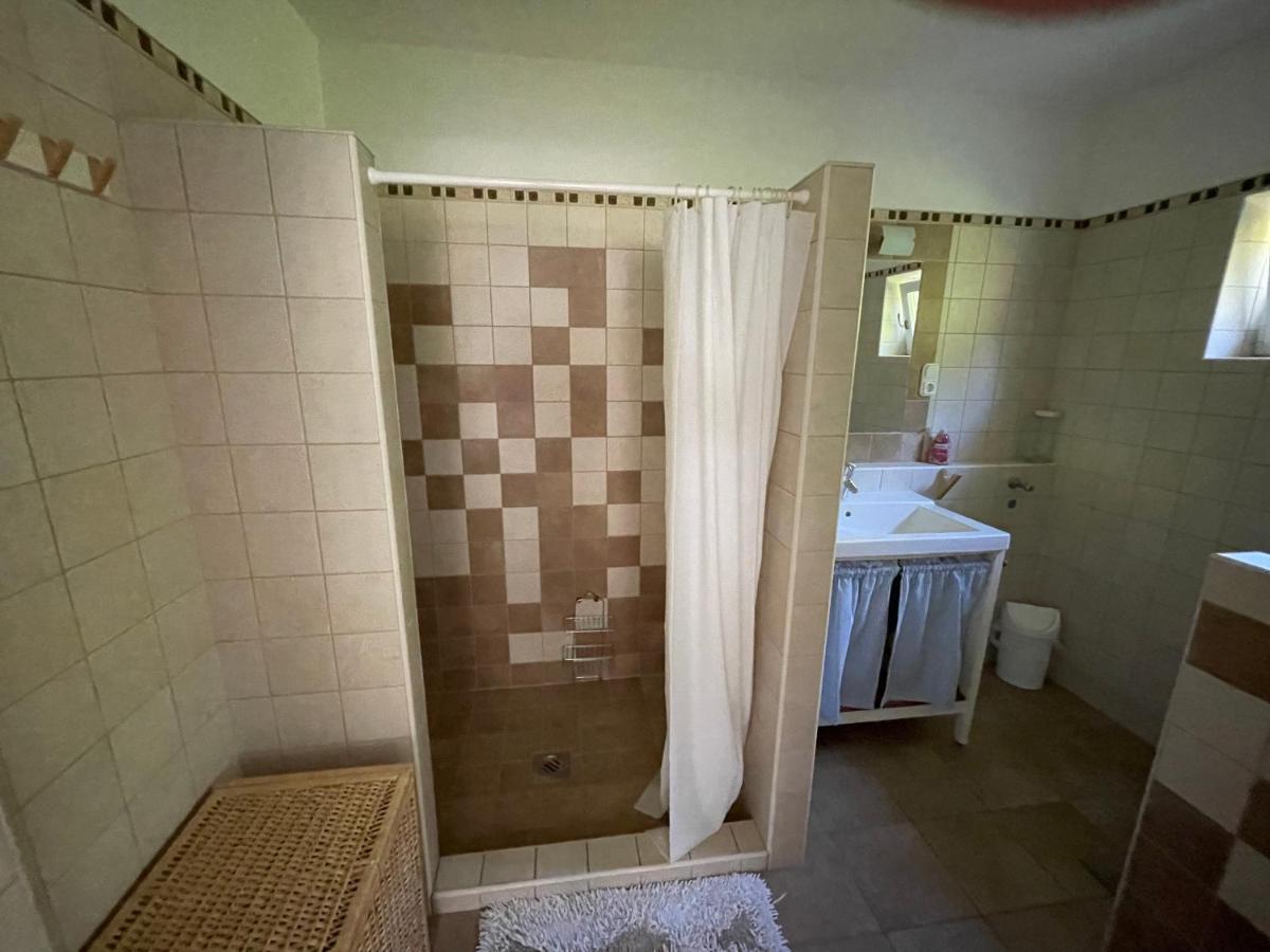 5 bedroom villa very close to Balaton