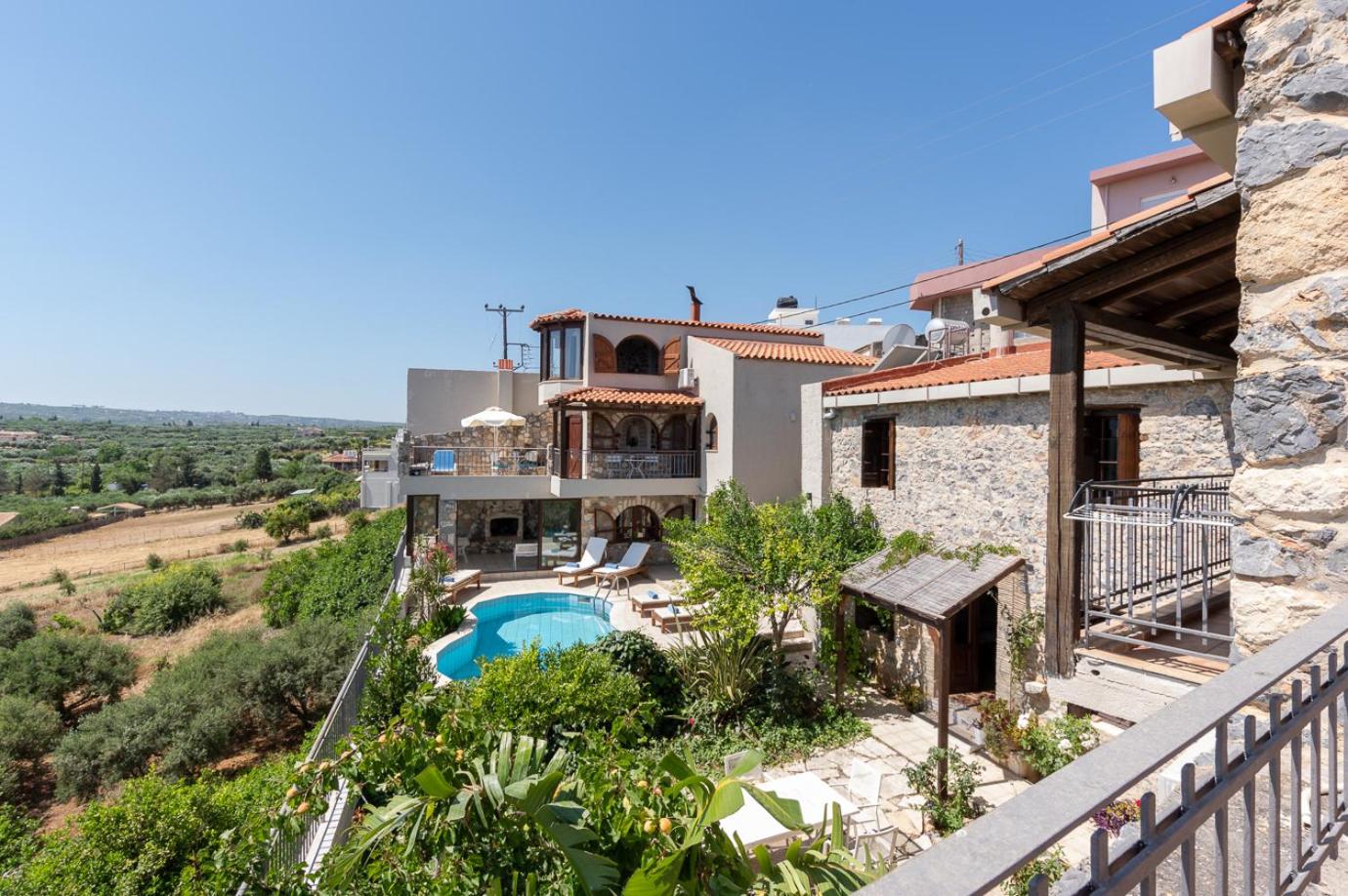 Hotel Elia Woodstone Houses - Image 1