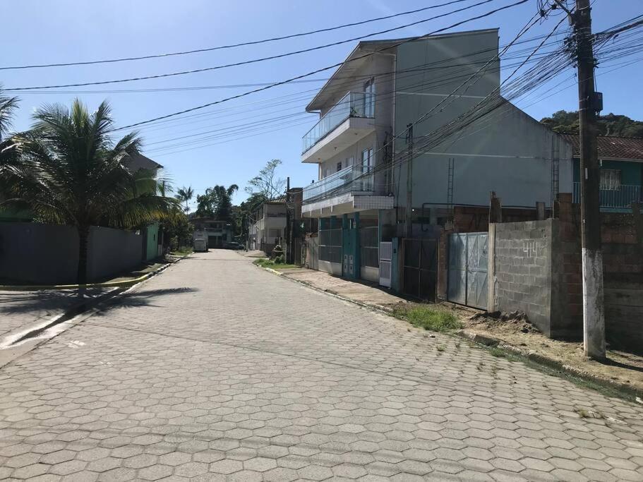 Apto para temporada na praia view 2