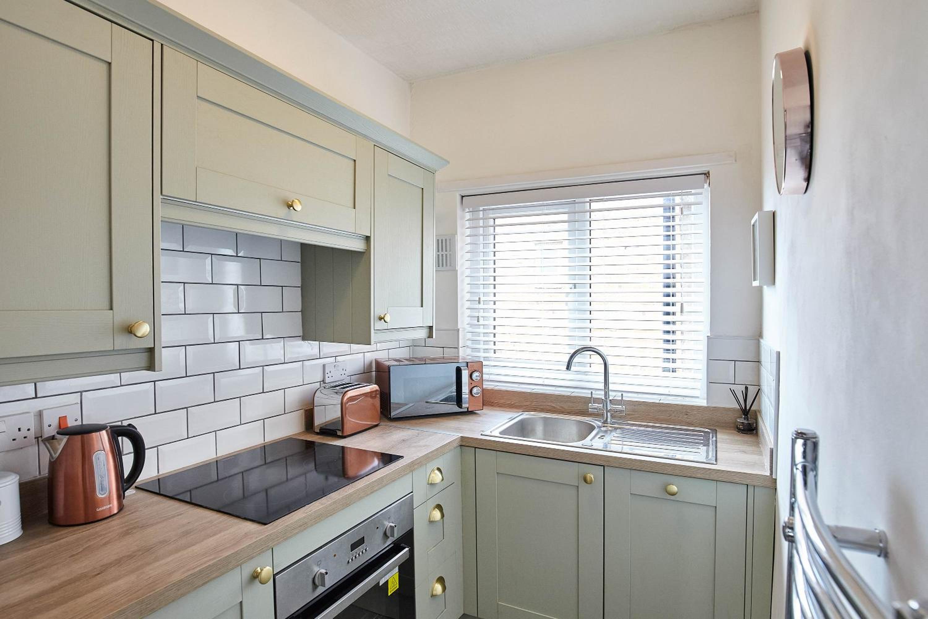 Host & Stay - Cobblestones view 5