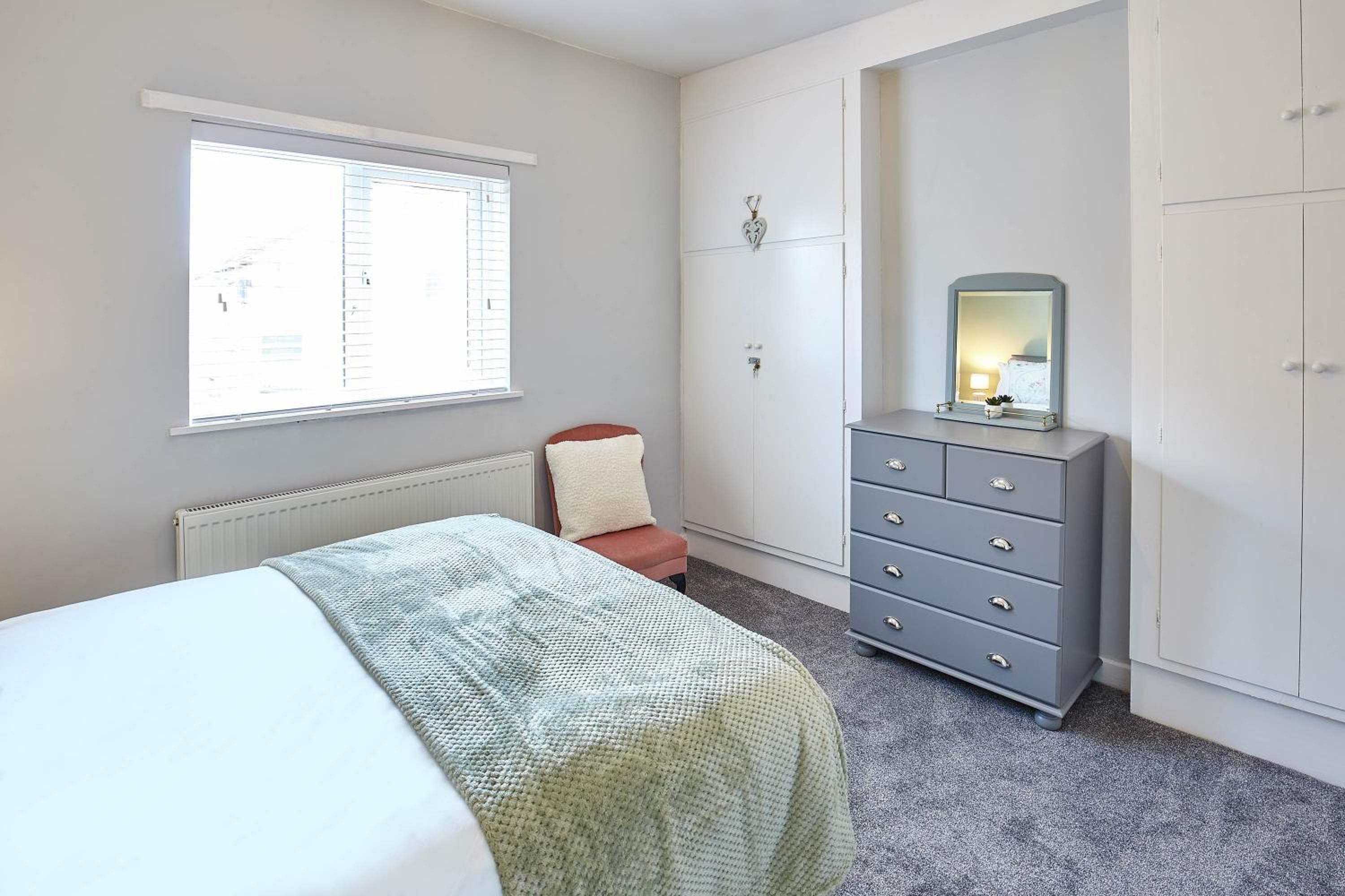 Host & Stay - Cobblestones view 2