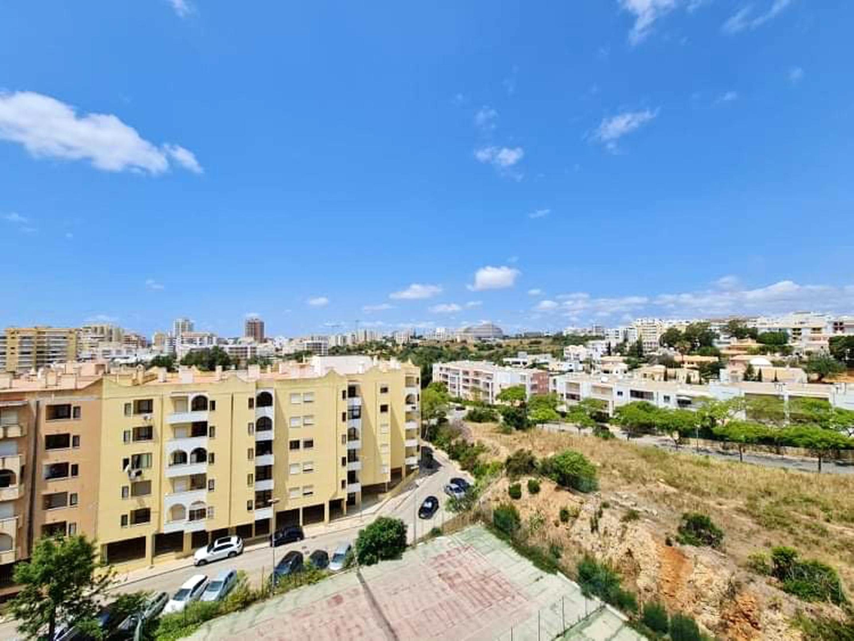 Cozy apartment in Portimão 60 m² with balcony garden view view 3
